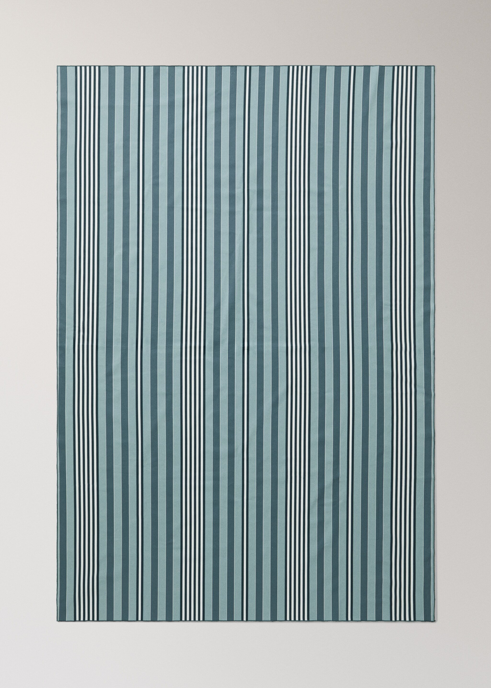 100% cotton resin-coated striped tablecloth for 2 to 4 people - Details of the article 4, Blue. Ref: 27023336-00.