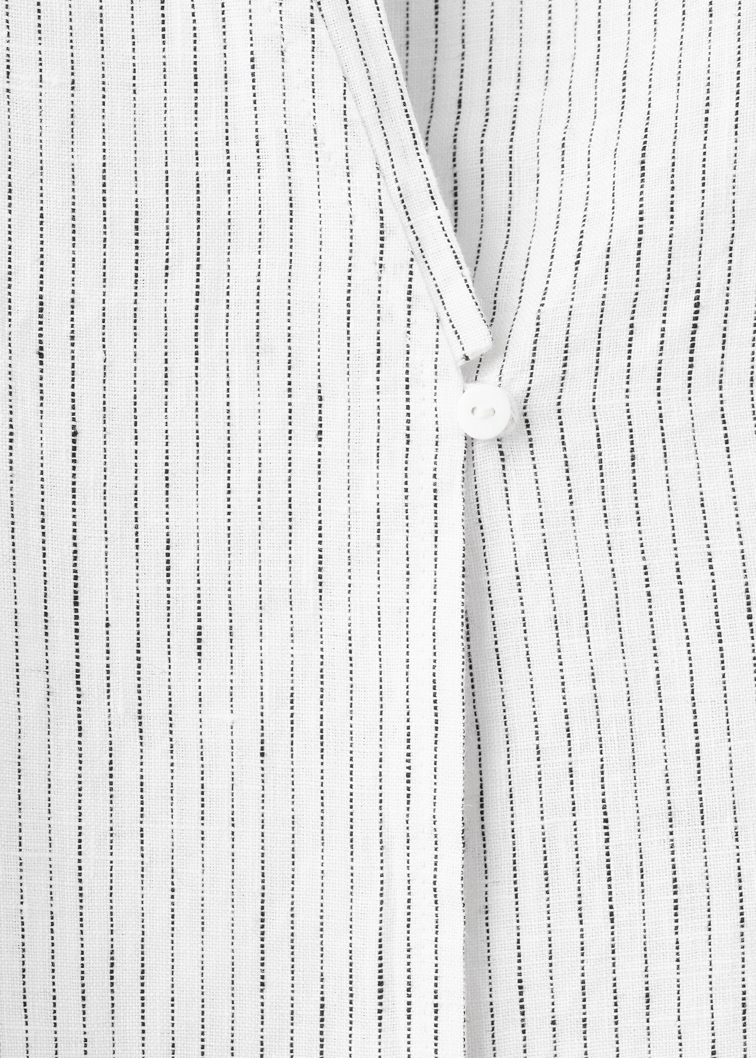 Linen striped pyjama shirt with long sleeves - Details of the article 0