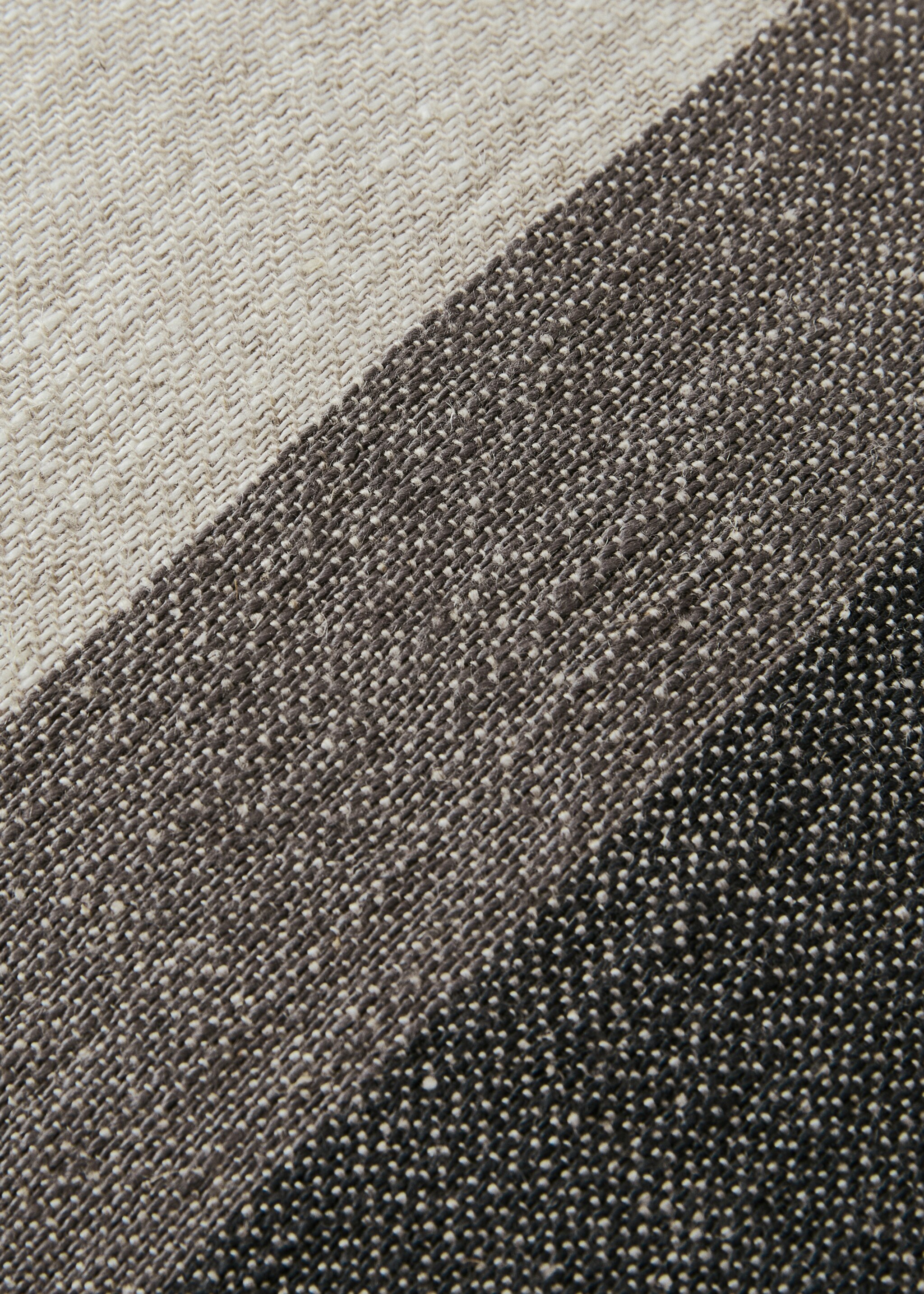 Linen striped cushion cover 40x90 cm - Details of the article 3, Light/Pastel Brown. Ref: 27023339-00.