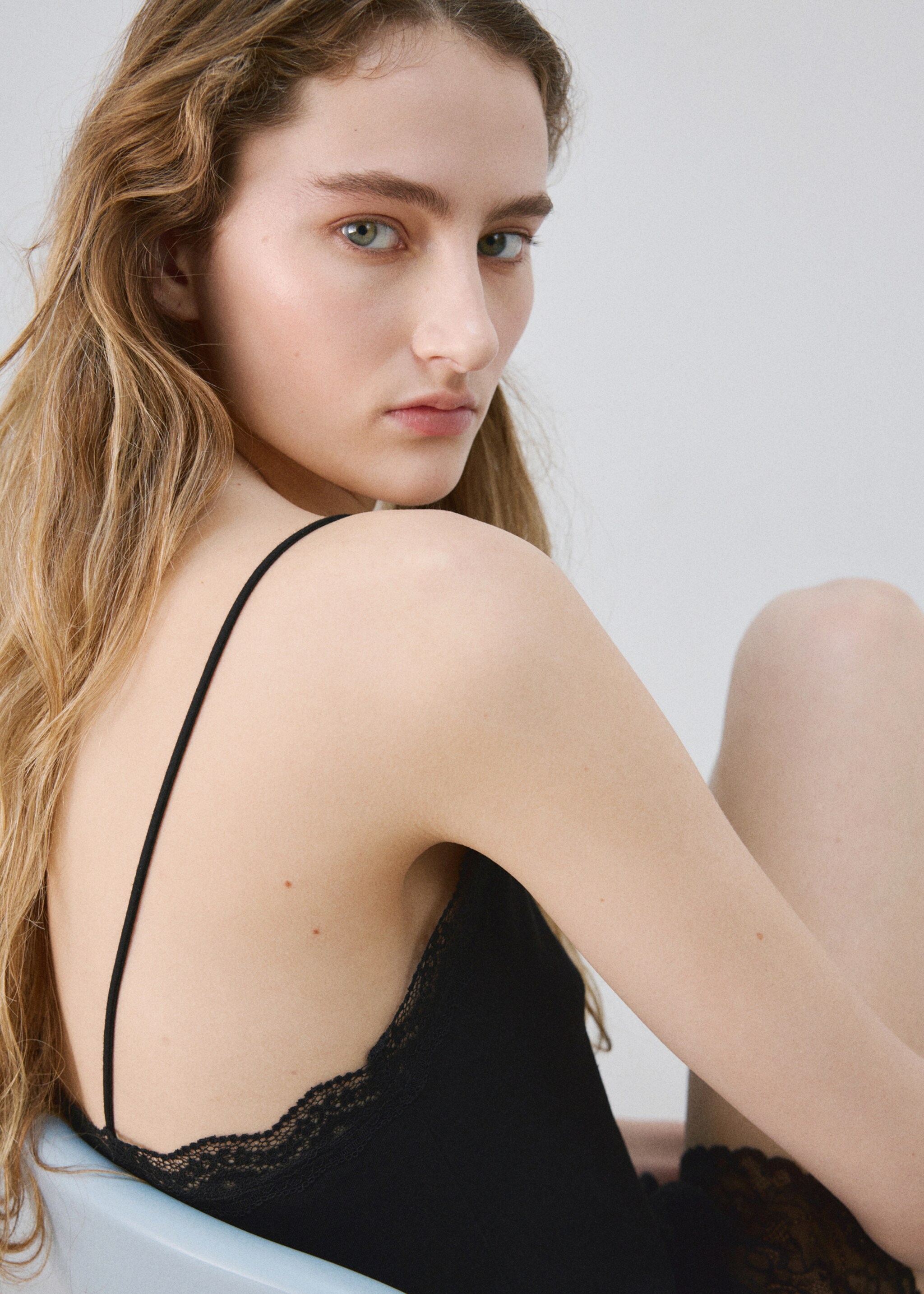 Nightdress with broderie anglaise details - Details of the article 1, Black. Ref: 27023345-00.