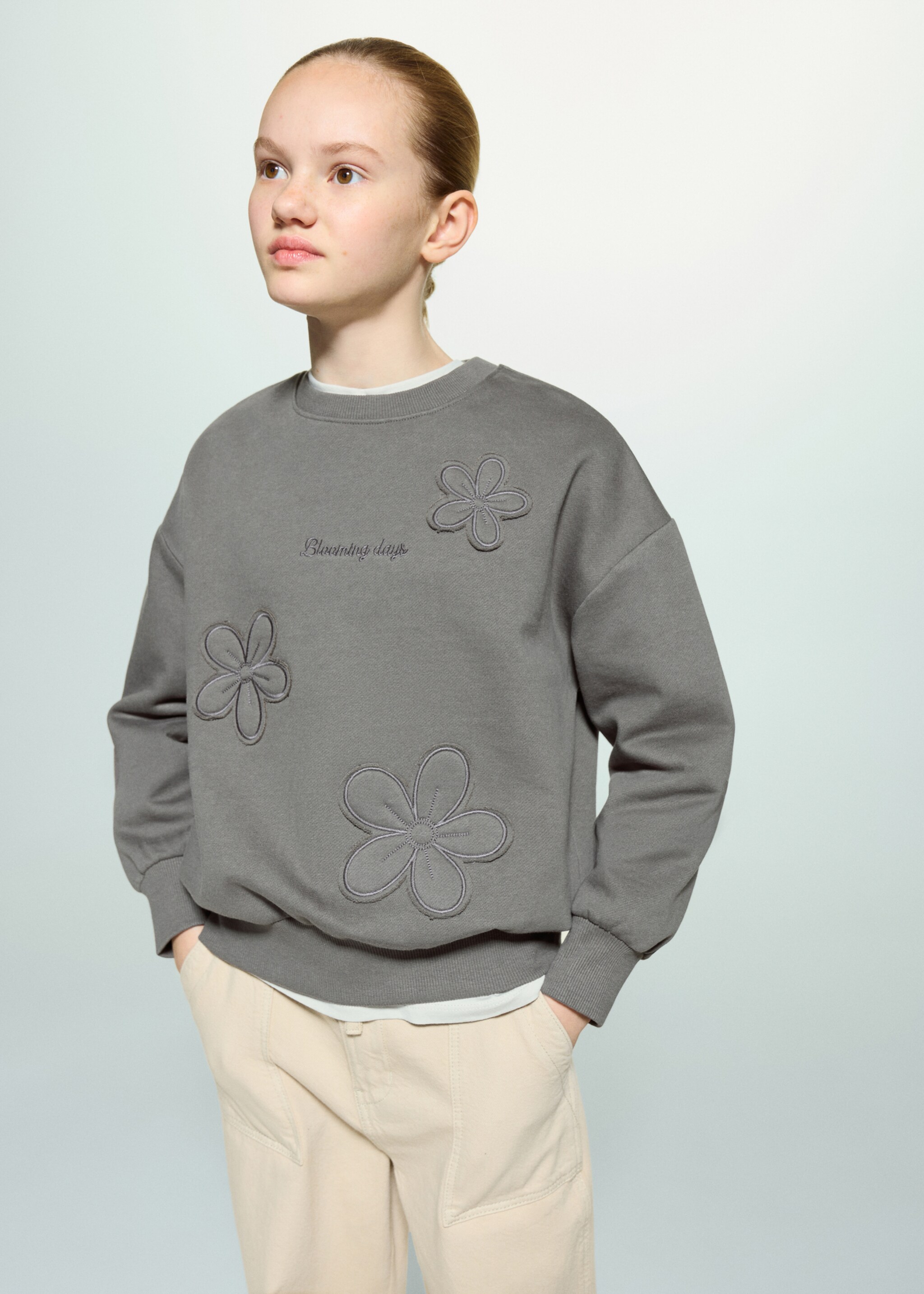 Cotton sweatshirt with embroidered flowers - Medium plane, Charcoal. Ref: 27023718-00.