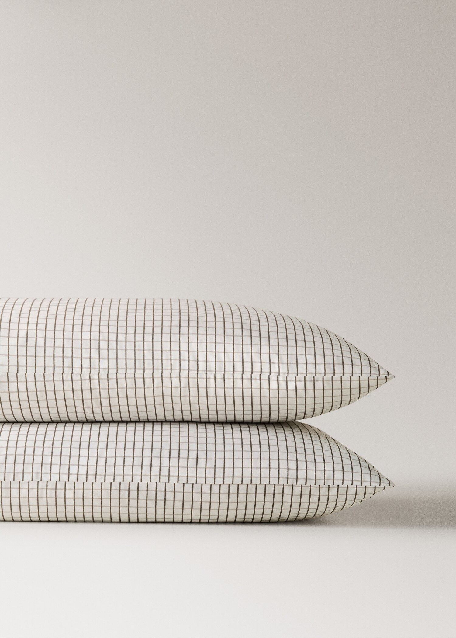 Two percale cotton reversible mini-check pillowcases 50x75 cm - Details of the article 1