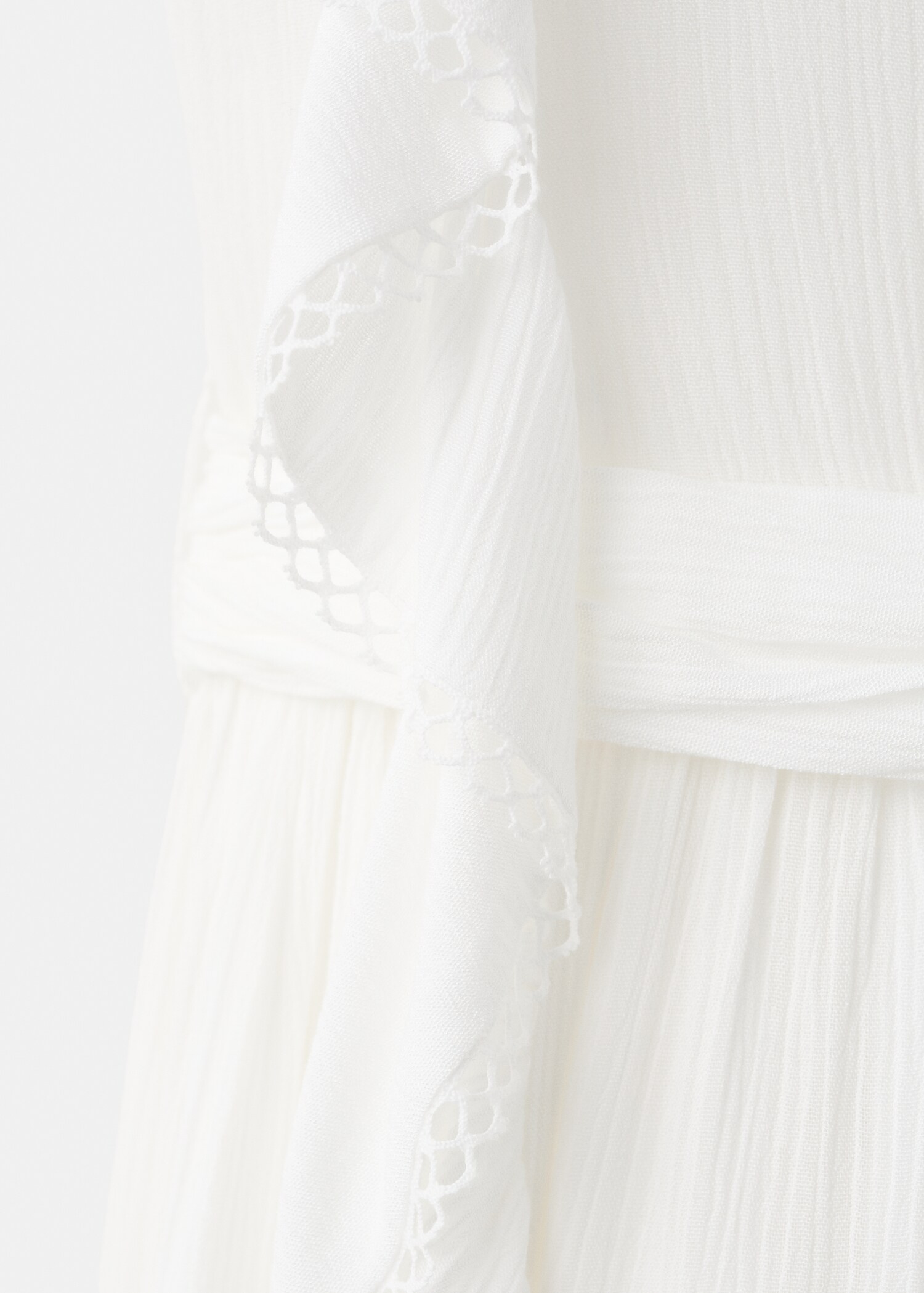 Langes Kleid mit Volants - Detail des Artikels 8