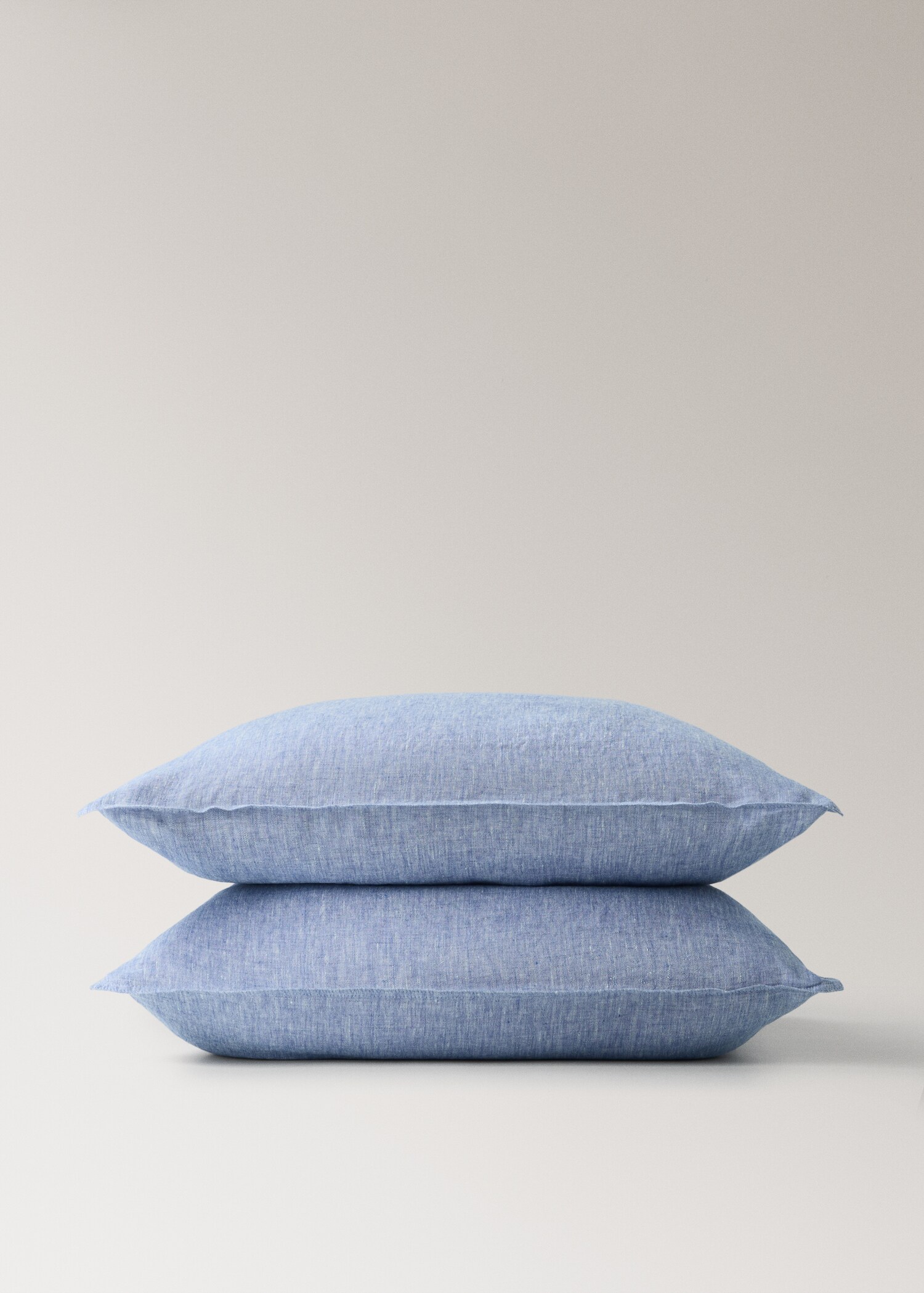 Linen yarn-dyed pillow cover 60x60 cm - Details of the article 3