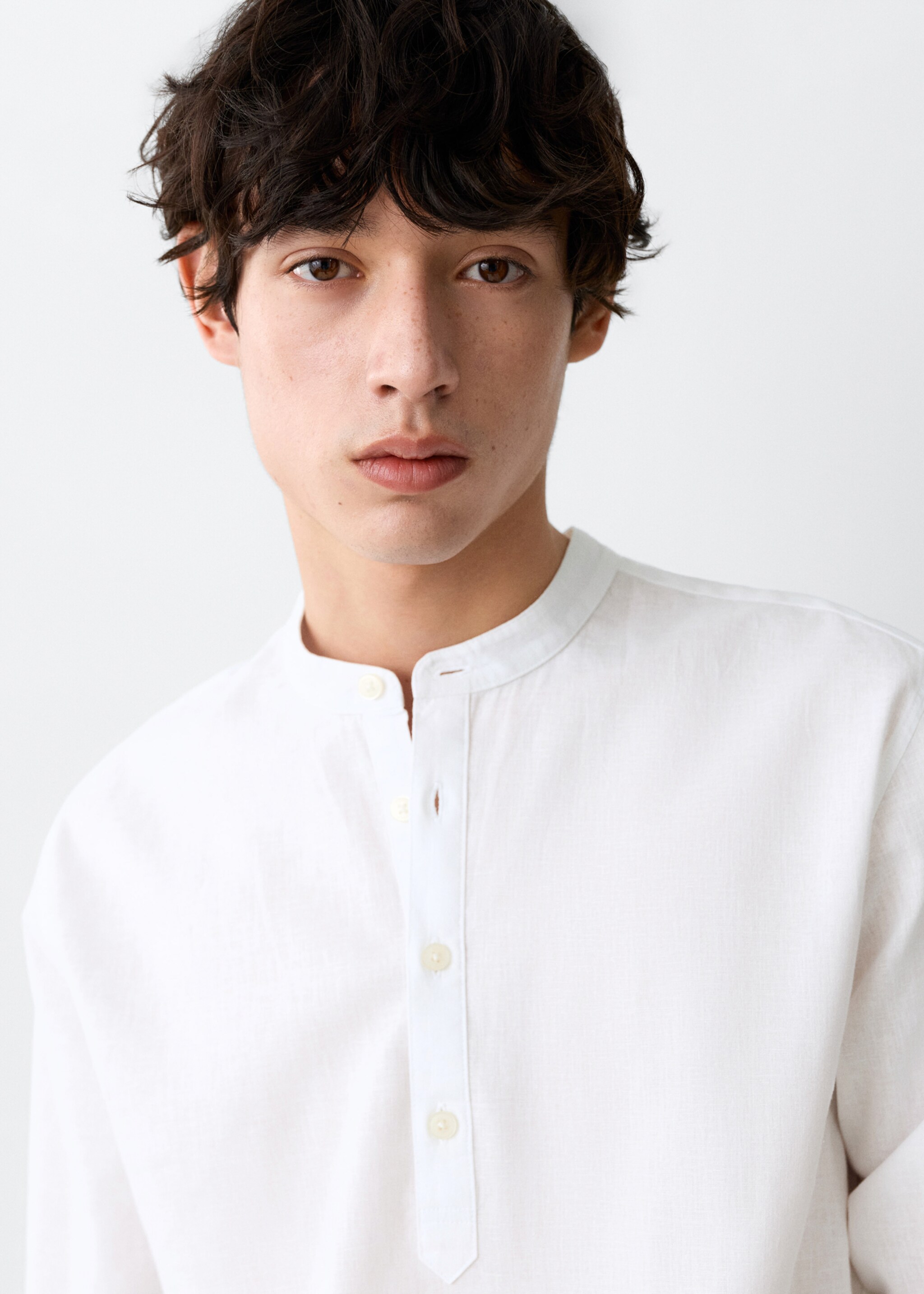 Linen mandarin collar shirt - Details of the article 1, White. Ref: 27024055-00.