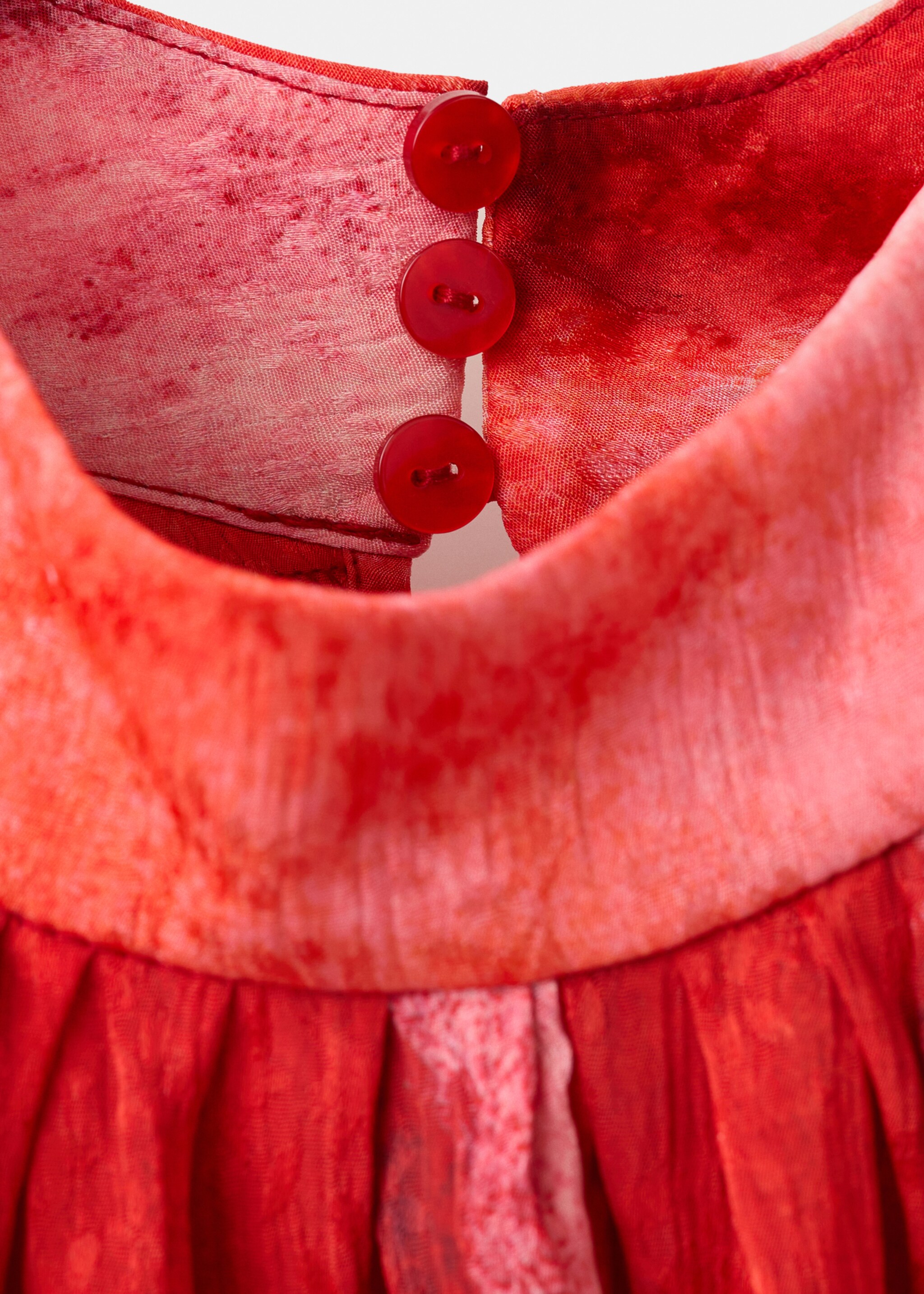 Off-the-shoulder long dress - Details of the article 8, Red. Ref: 27024075-00.