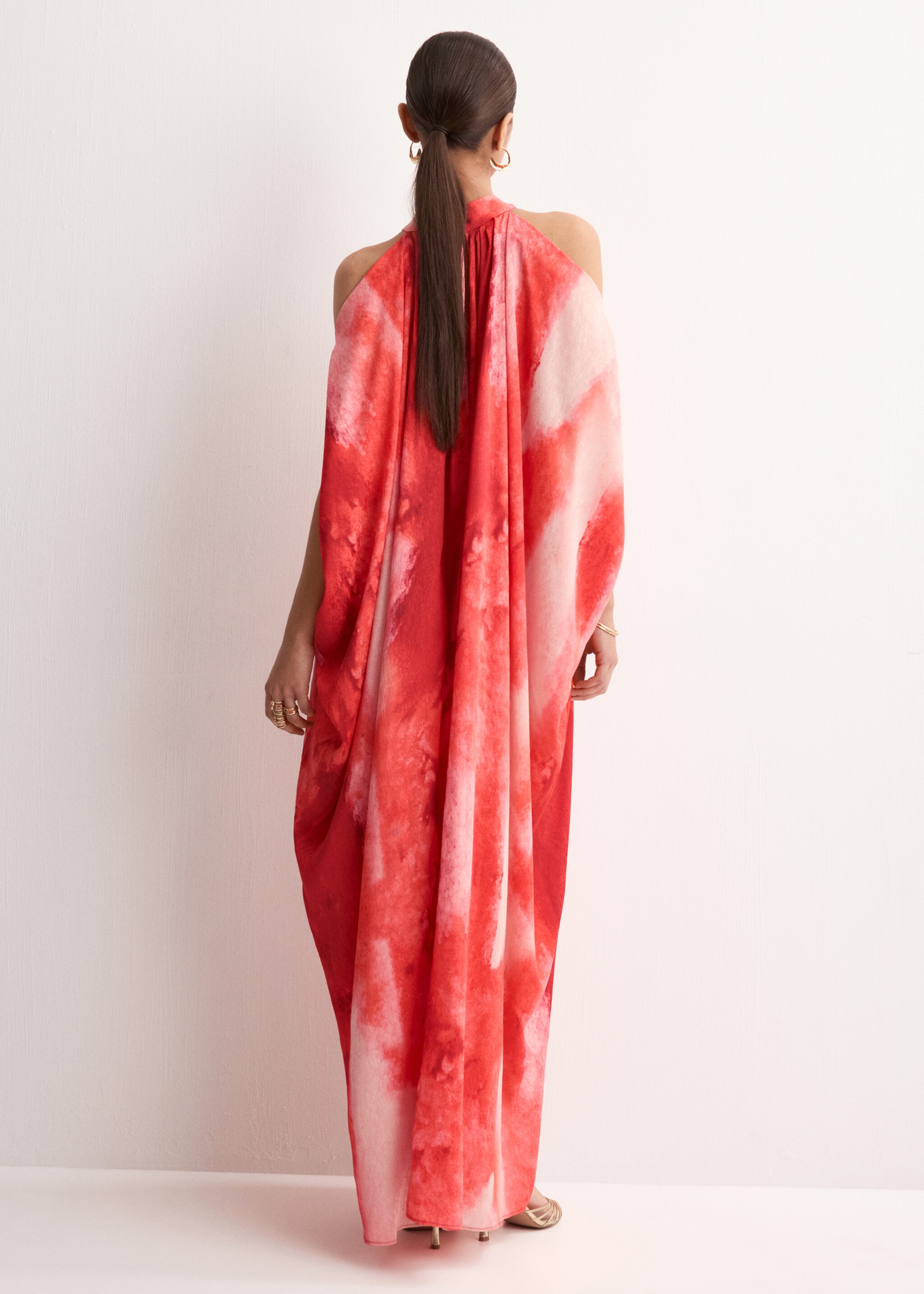 Off-the-shoulder long dress - Reverse of the article, Red. Ref: 27024075-00.