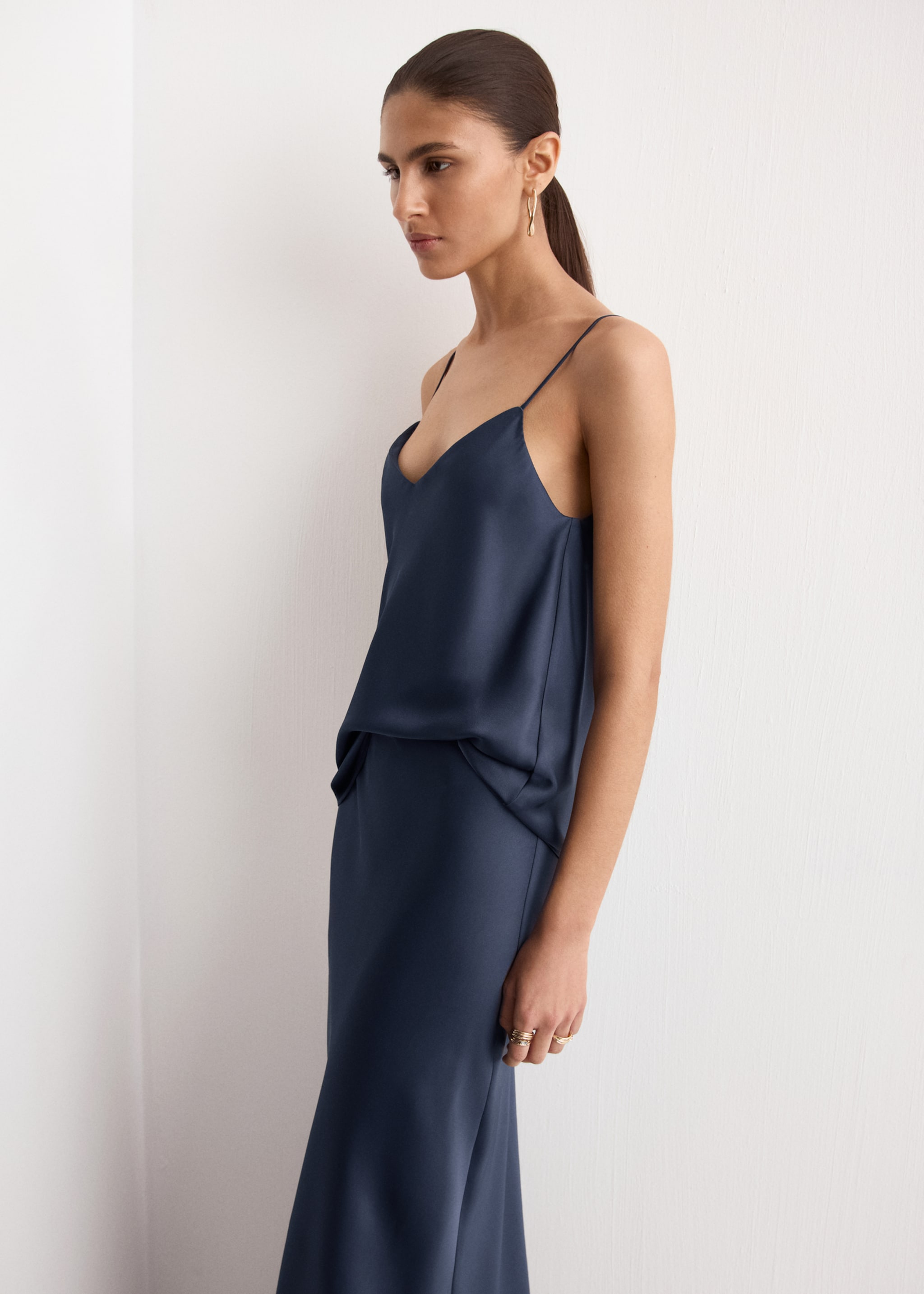 Top satinado tirantes - Plano medio, Azul noche. Ref: 27024076-00.