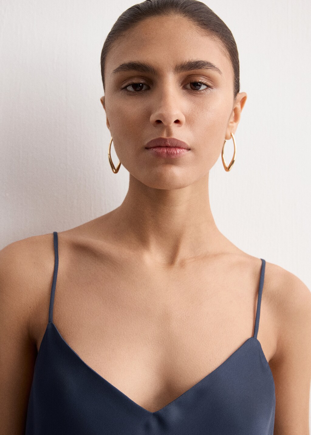 Satin top with straps - image 4
