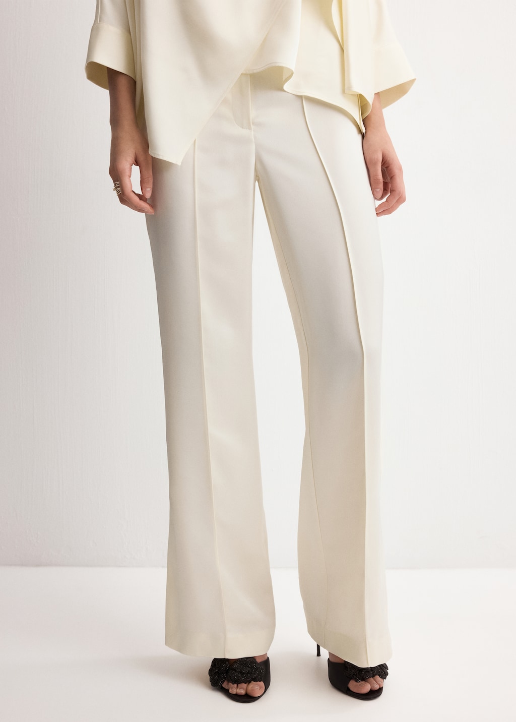 Straight mid-rise pants