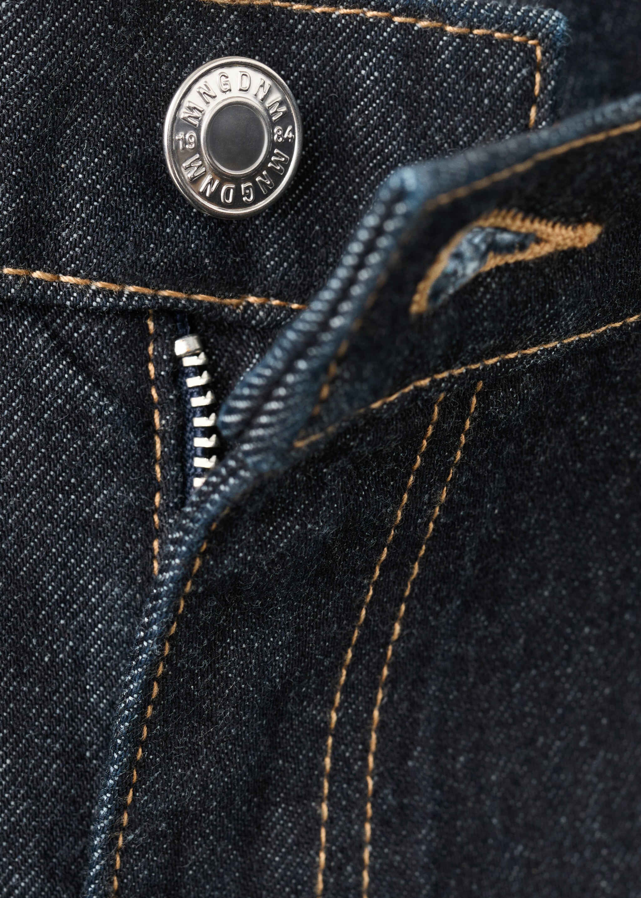 Low-rise balloon jeans - Details of the article 8, Open Blue. Ref: 27024080-00.