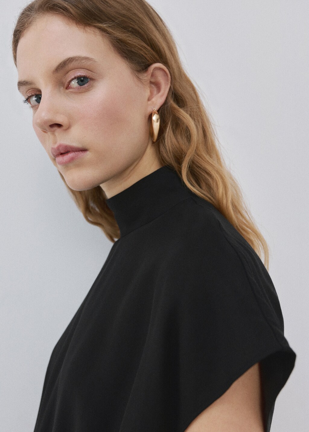 Lyocell dress with belt - image 4