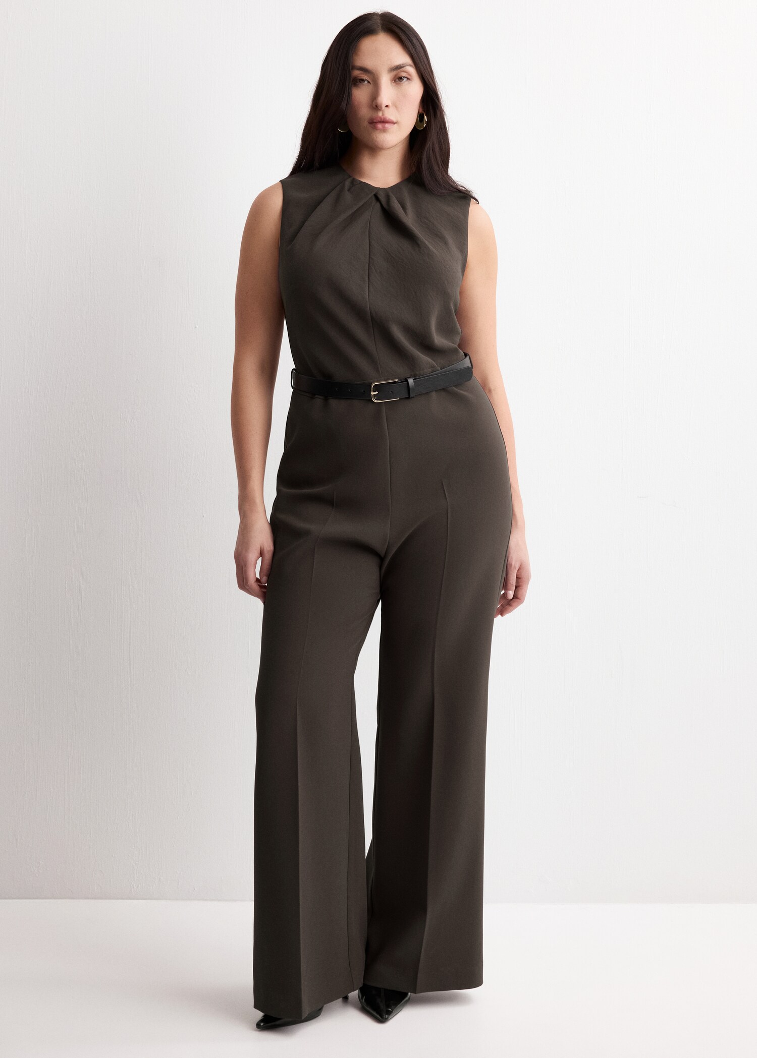 Macacão com detalhe drapeado e cinto - Pormenor do artigo 3