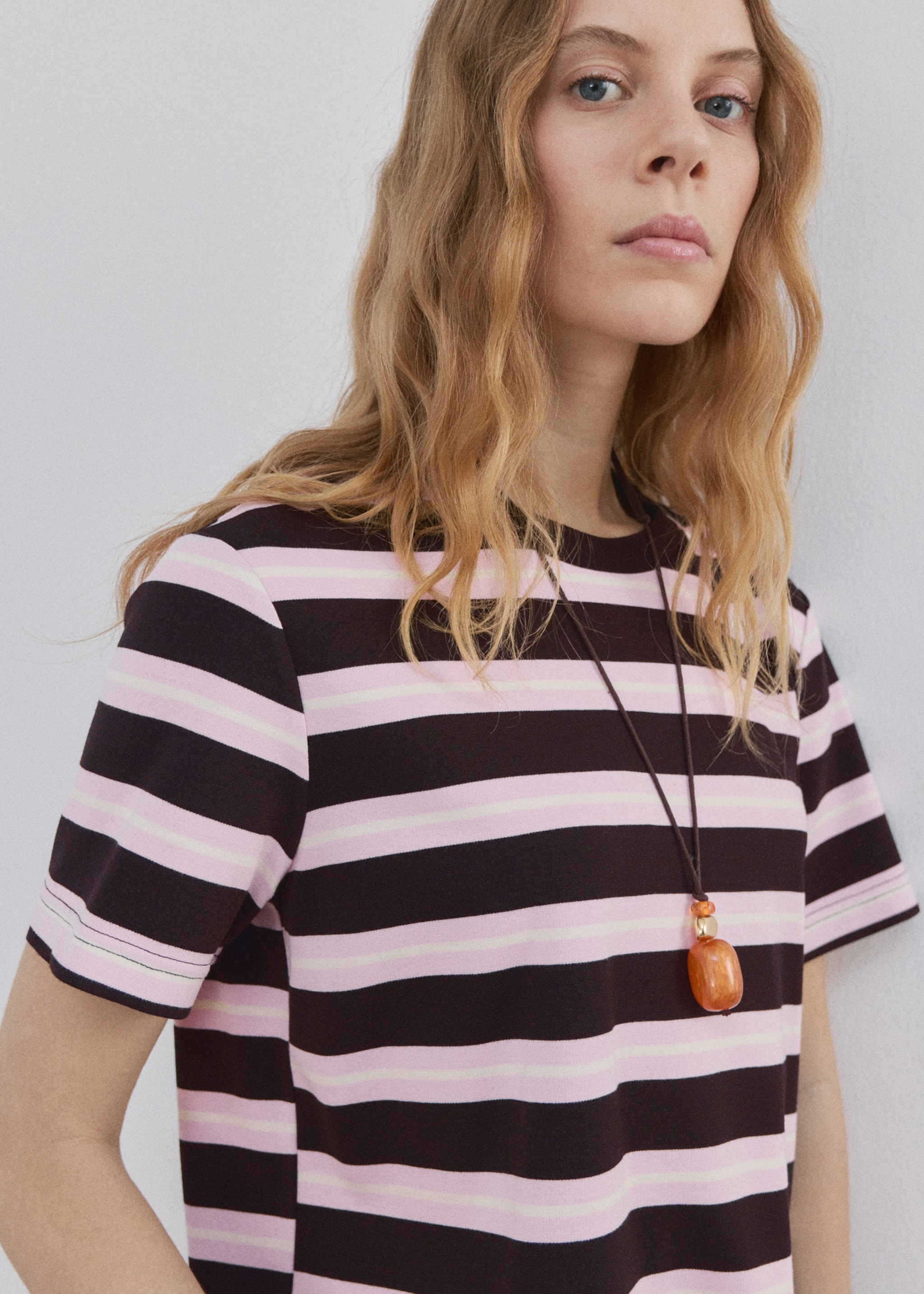 T-shirt manches courtes rayures - Détail de l'article 1, Marron. Ref: 27024088-00.