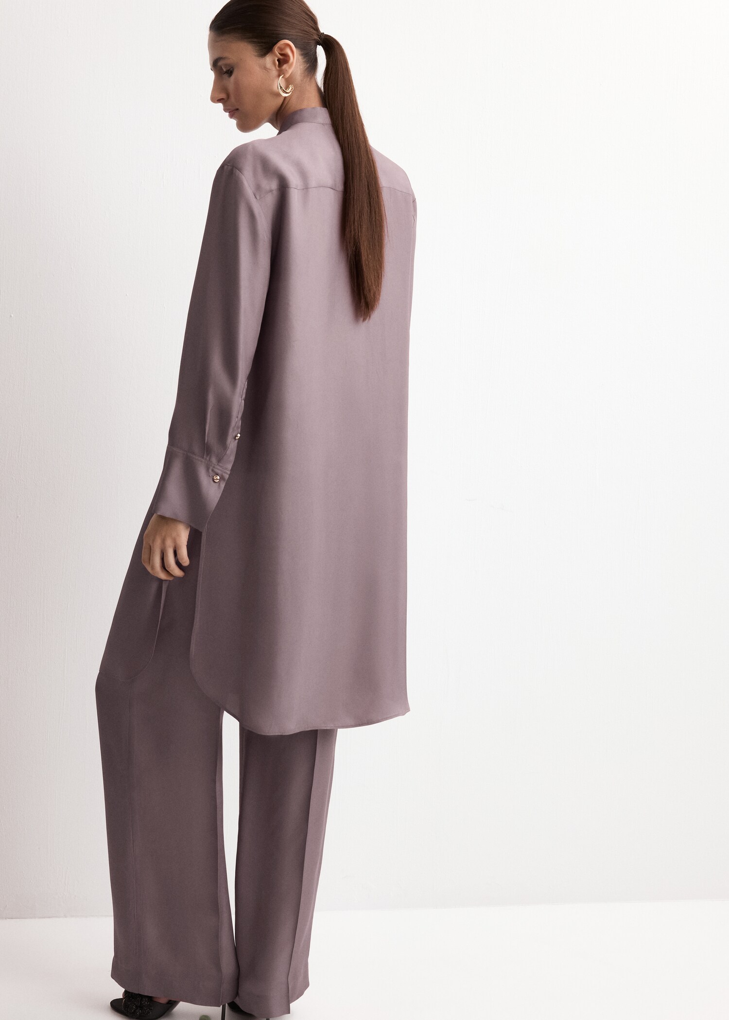 Pantalón recto tiro medio - Reverso del artículo