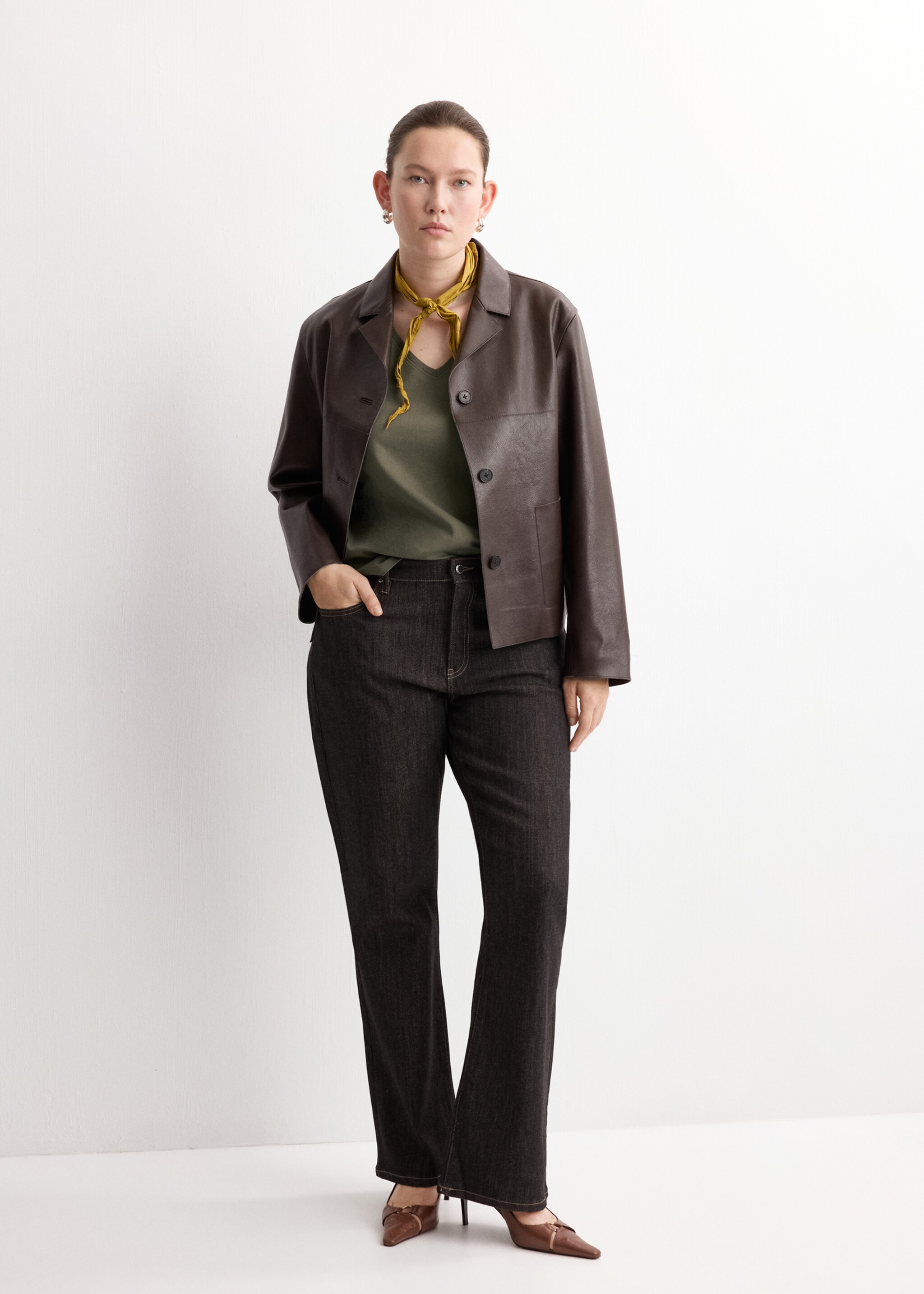 V-neck cotton T-shirt - Details of the article 3, Khaki. Ref: 27024092-00.