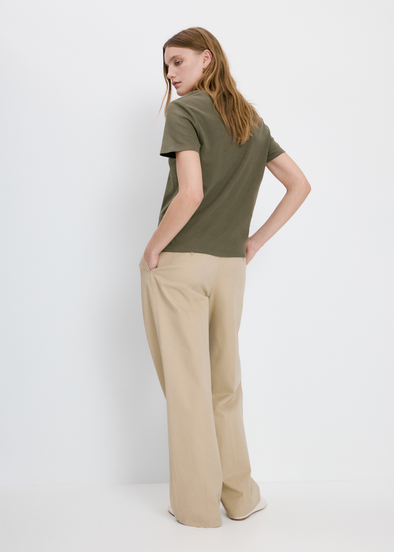 Camiseta algodón cuello pico - Reverso del artículo