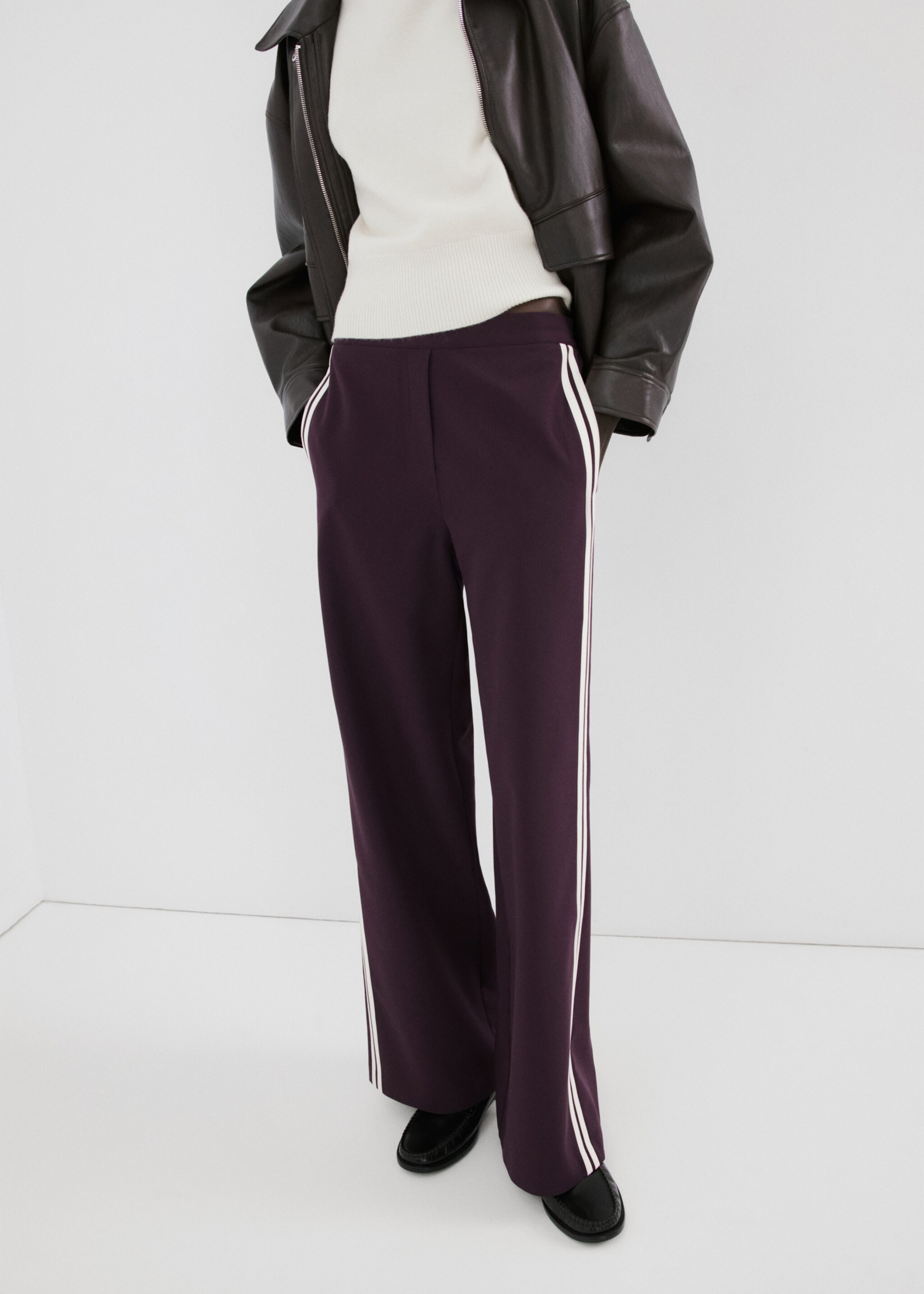 Pantalon combiné rayures - Plan moyen, Lie de vin. Ref: 27024096-00.