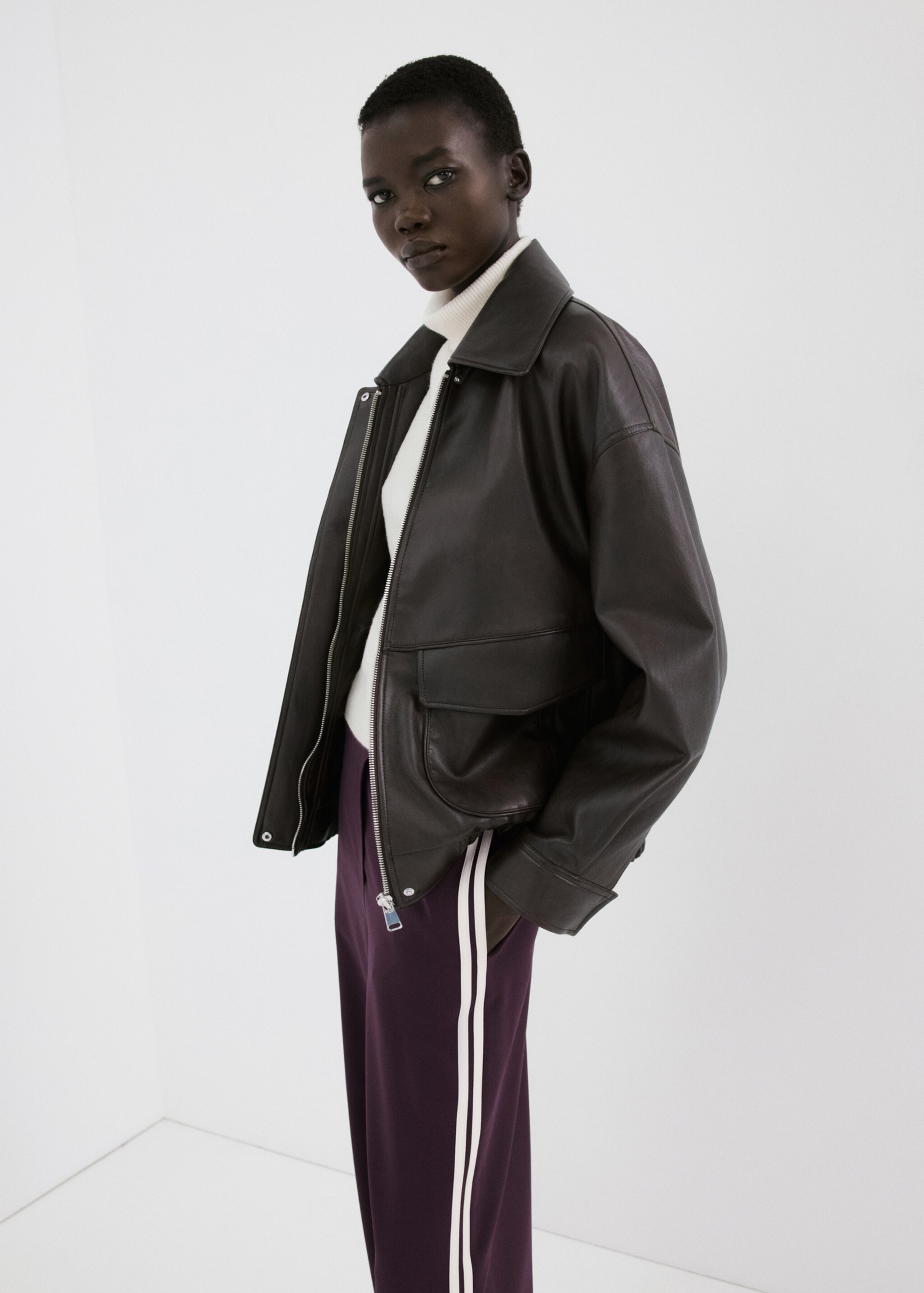 Pantalon combiné rayures - Détail de l'article 2, Lie de vin. Ref: 27024096-00.