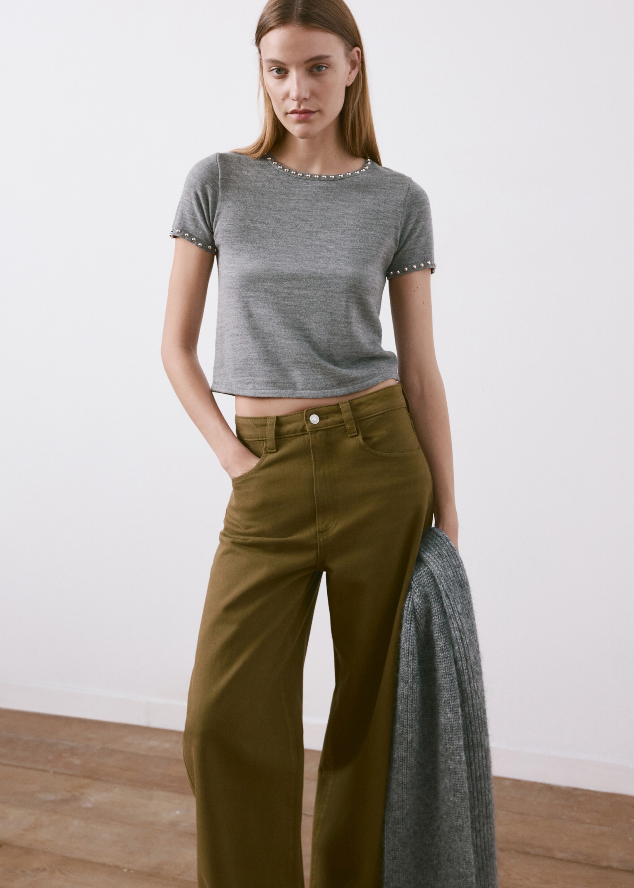 Studded knitted sweater - Details of the article 2, Medium Heather Grey. Ref: 27024098-00.