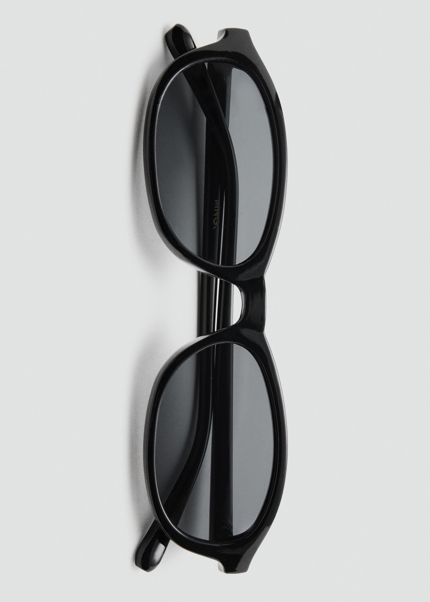 Semi-transparent frame sunglasses - Details of the article 2