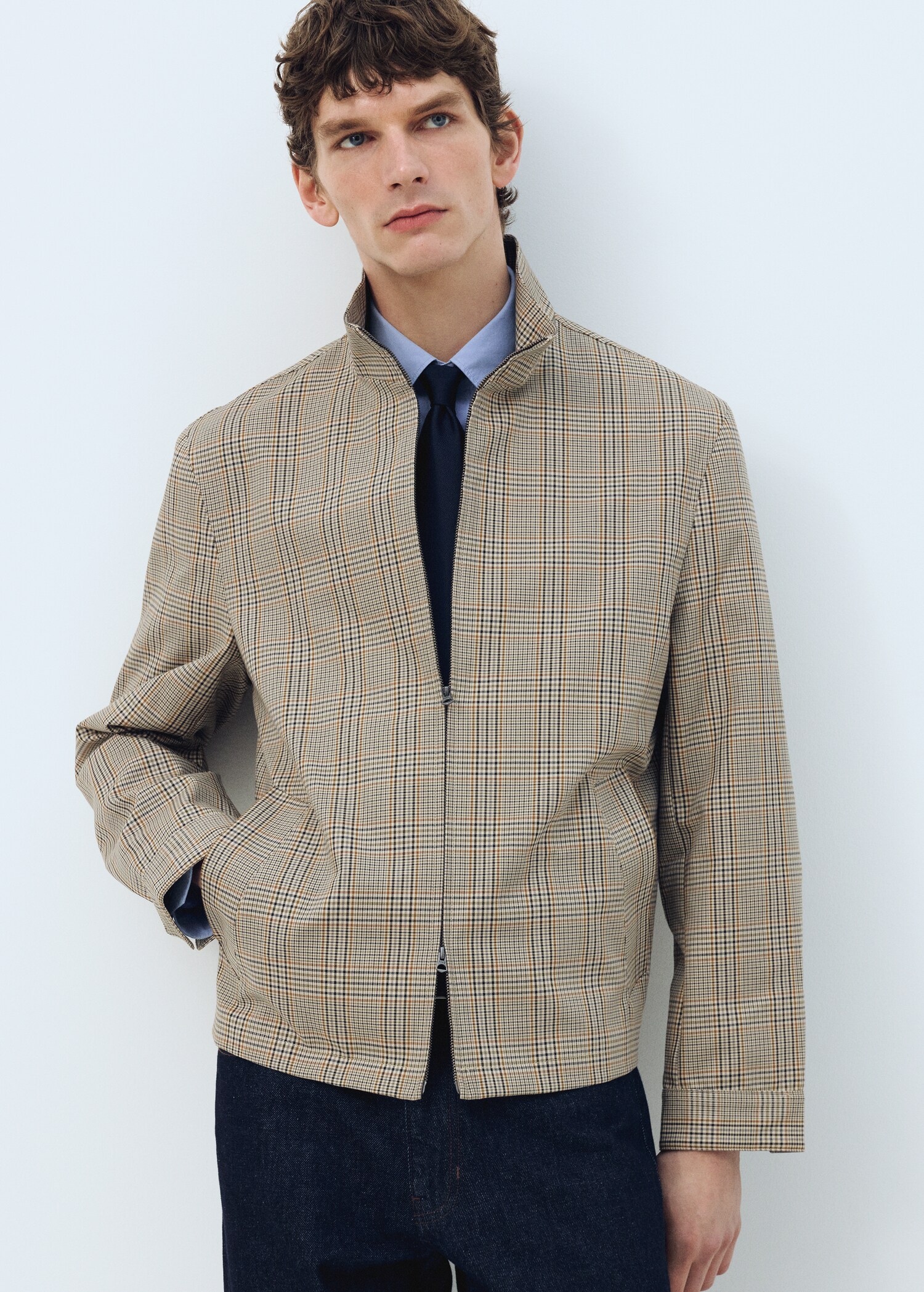 Prince of Wales check jacket with funnel neck - Details of the article 5