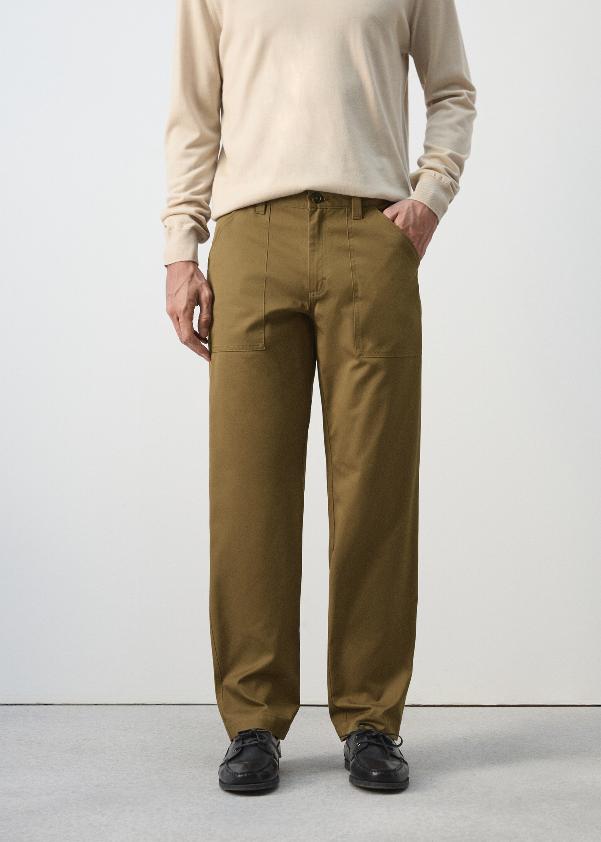 100% cotton trousers with patch pockets - Medium plane, Ochre. Ref: 27024411-00.