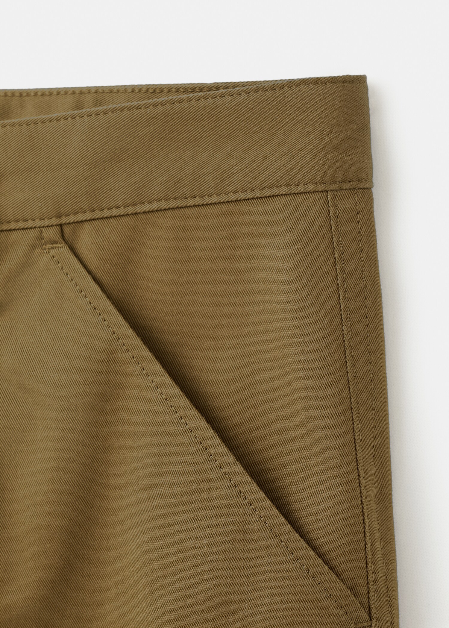 100% cotton trousers with patch pockets - Details of the article 8