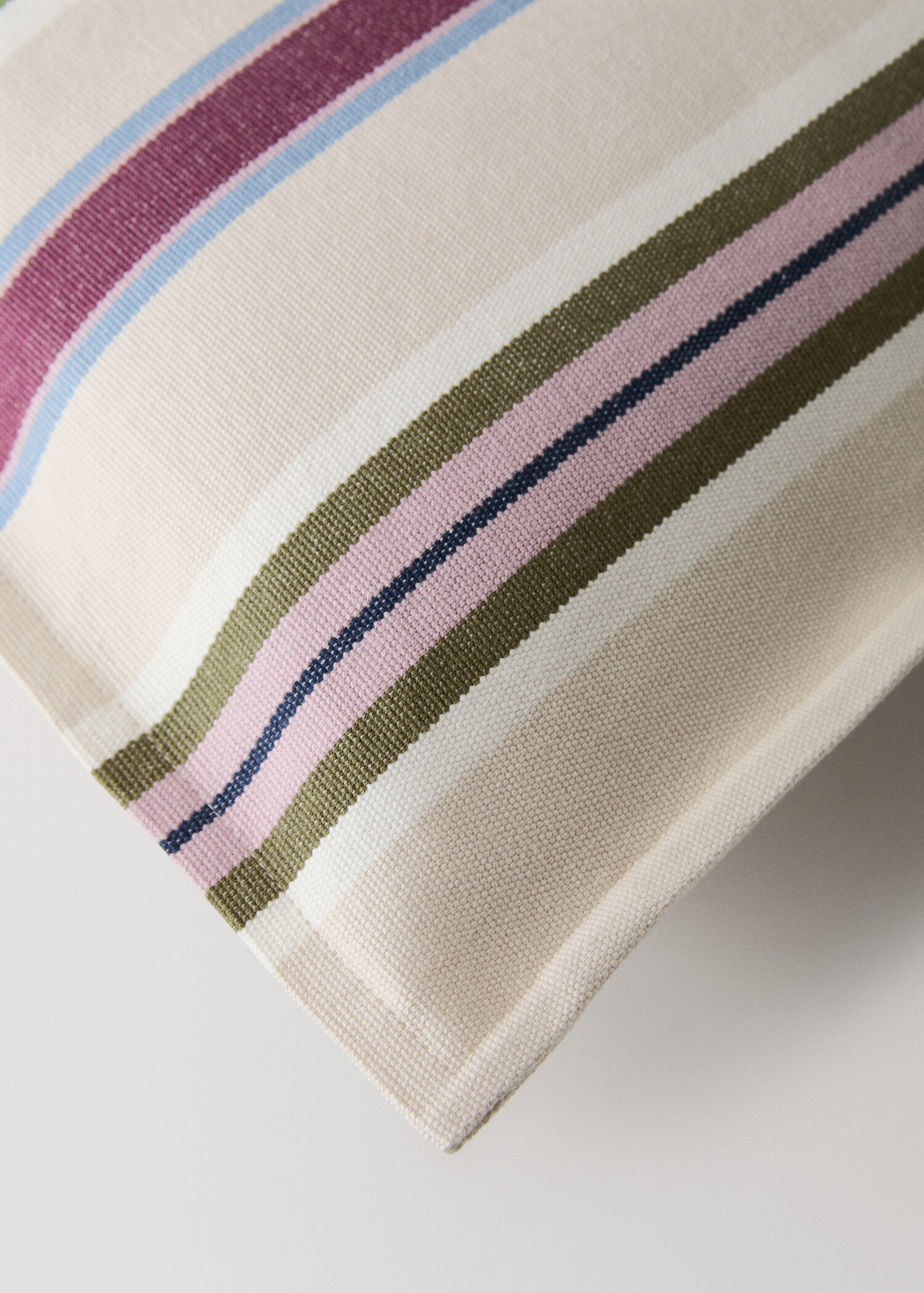 Multi-stripe cotton cushion cover with flange 50x50 cm - Details of the article 1