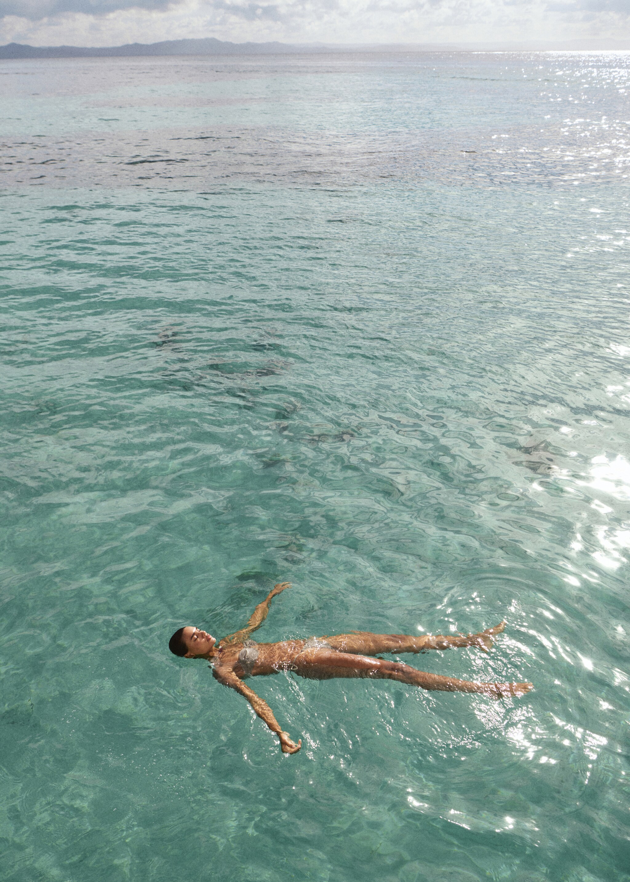 Brazilian glitter bikini bottoms - Details of the article 1, Light/Pastel Grey. Ref: 27024422-00.