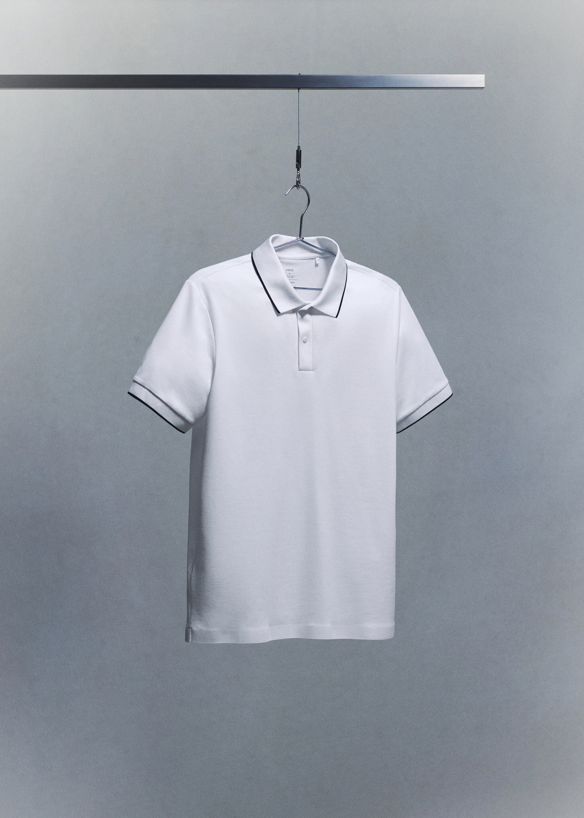 Comfort stretch piqué polo - Details of the article 9, White. Ref: 27024426-00.