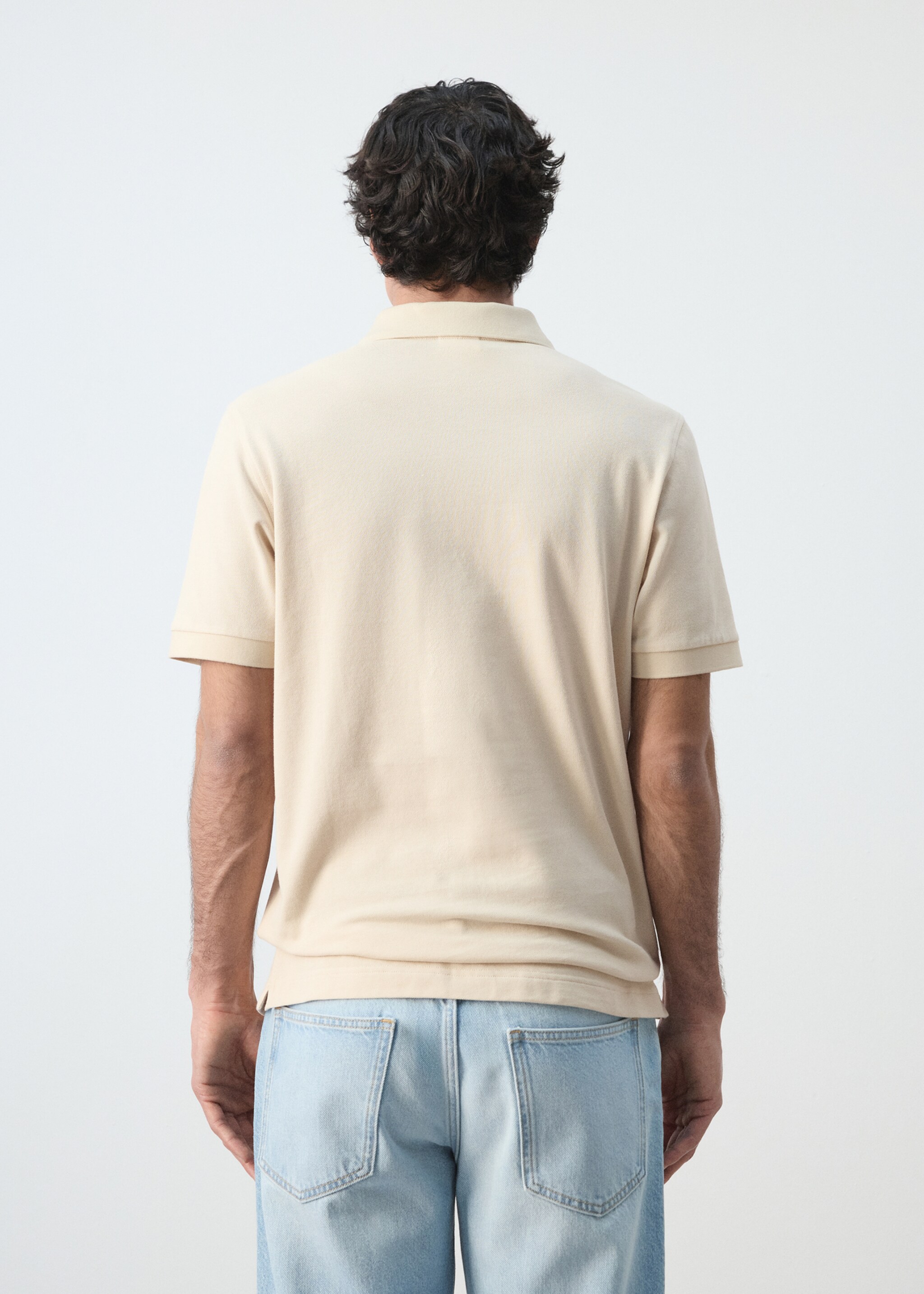 قميص بولو بقصة عادية من قطن بيكيه - الجهة الخلفية للمنتج, رملي. Ref: 27024427-00.