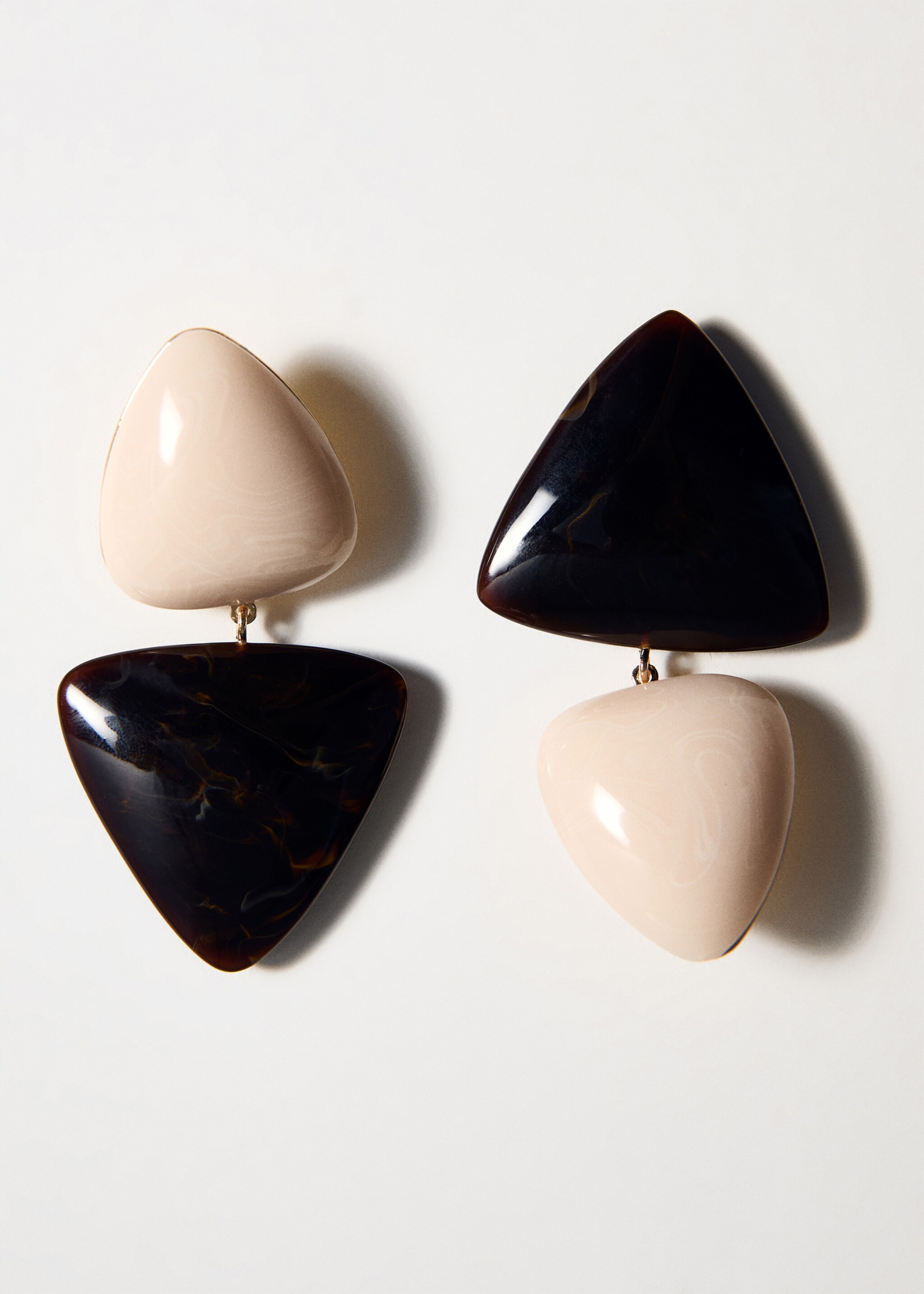 أقراط من الراتنج - تفاصيل المنتج 5, ذهبي. Ref: 27024435-00.