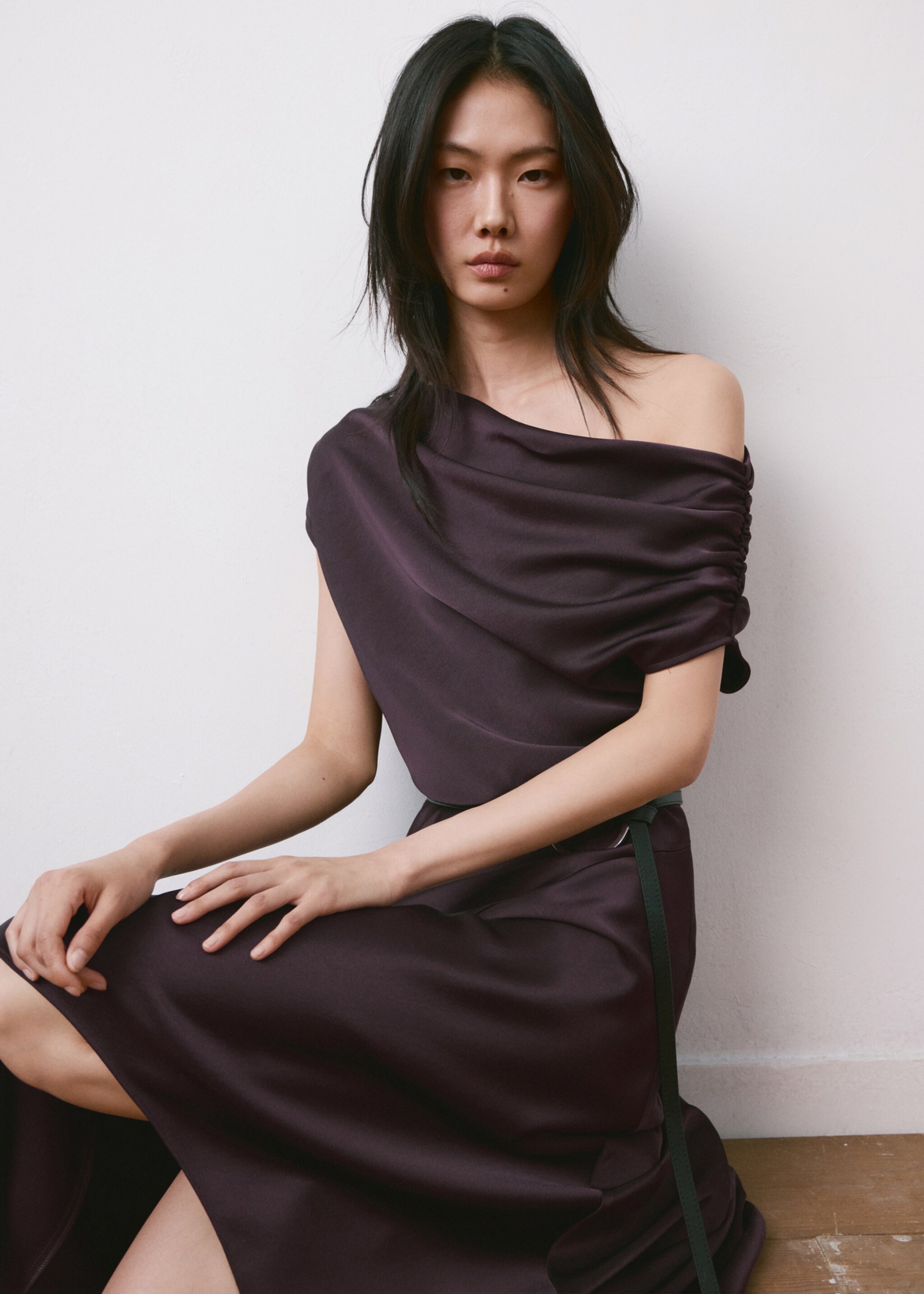 Asymmetrical flared dress - Details of the article 2, Chocolate. Ref: 27024438-00.