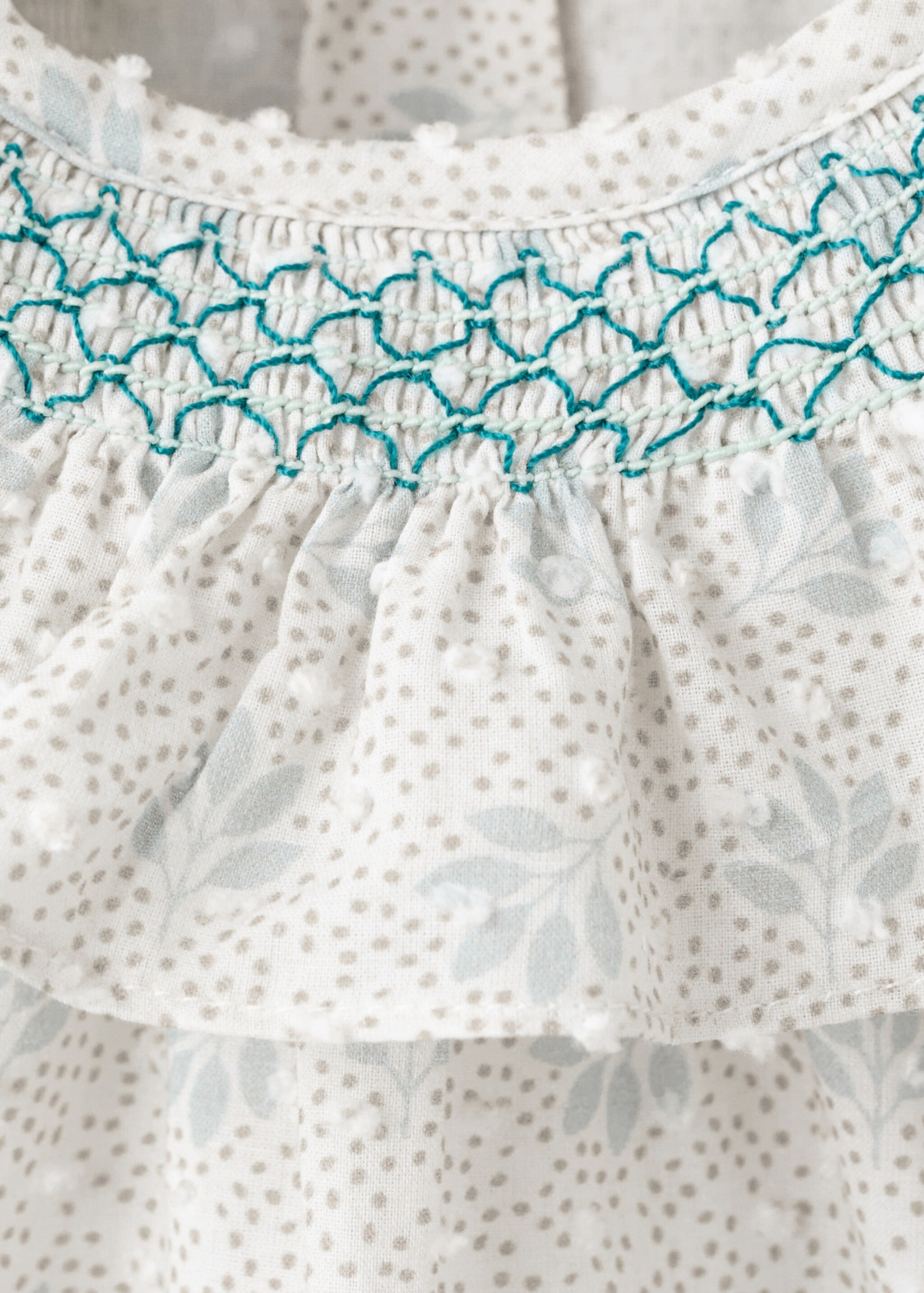 Floral blouse with frill detail - Details of the article 8, Off White. Ref: 27024439-00.