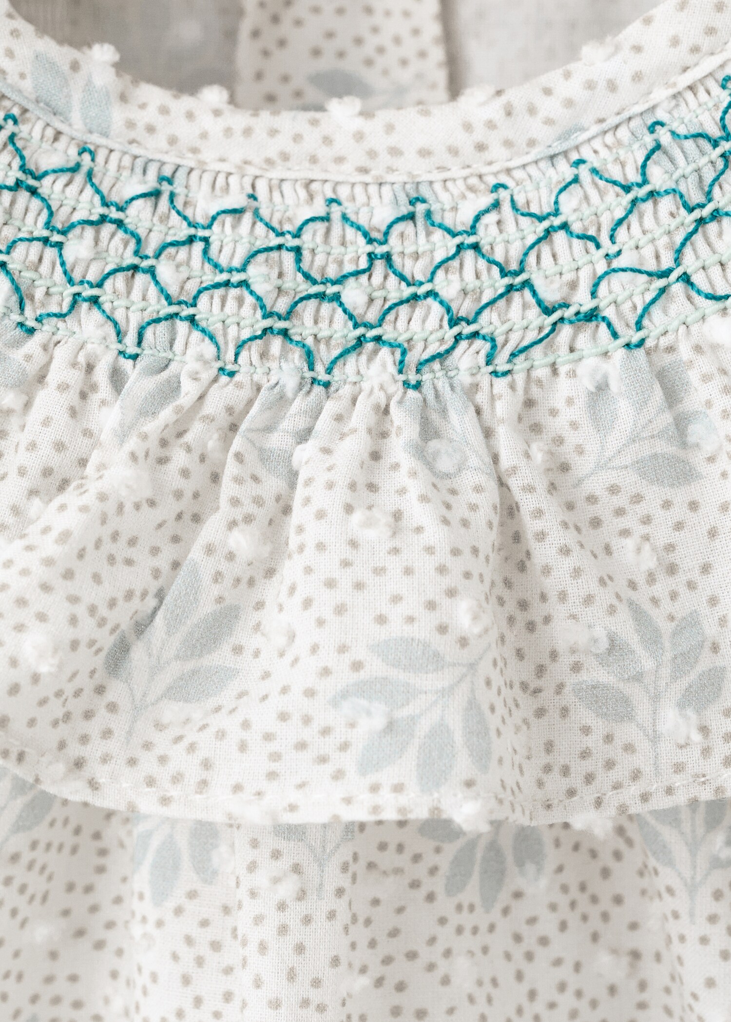 Floral blouse with frill detail - Details of the article 8