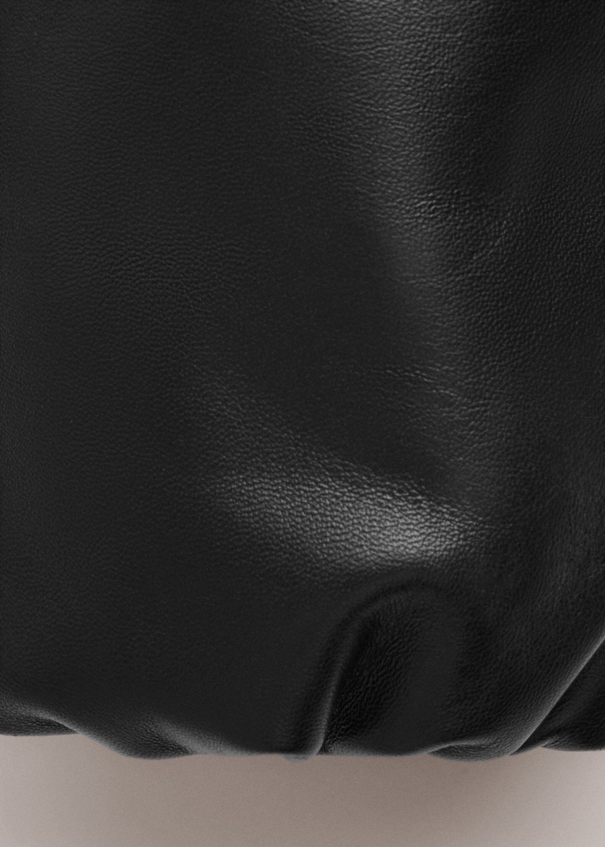 Куртка оверсайз из 100% кожи - Деталь изделия 0, Черный. Ref: 27024442-00.