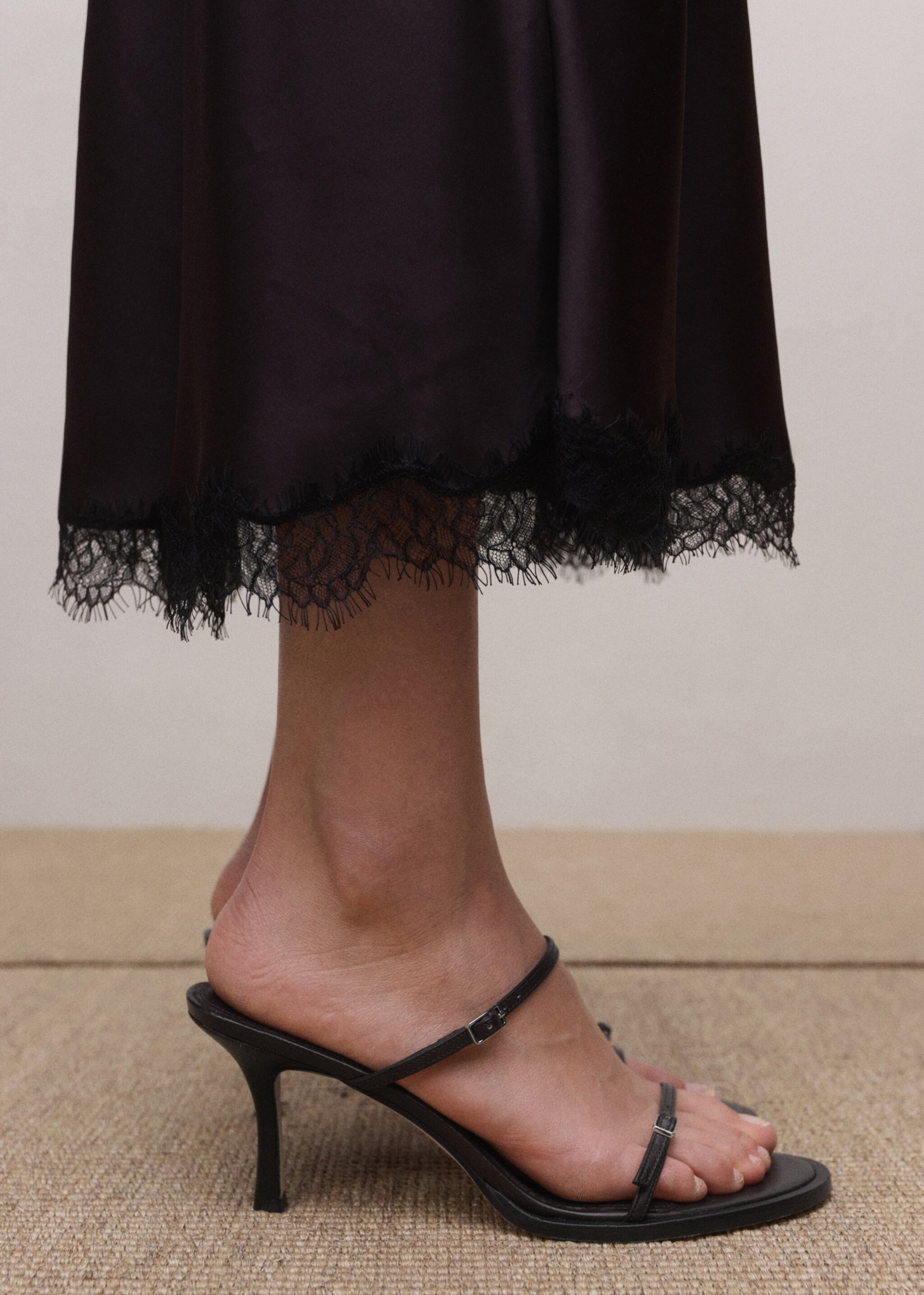 100% leather sandals with buckle straps - Details of the article 9, Chocolate. Ref: 27024443-00.