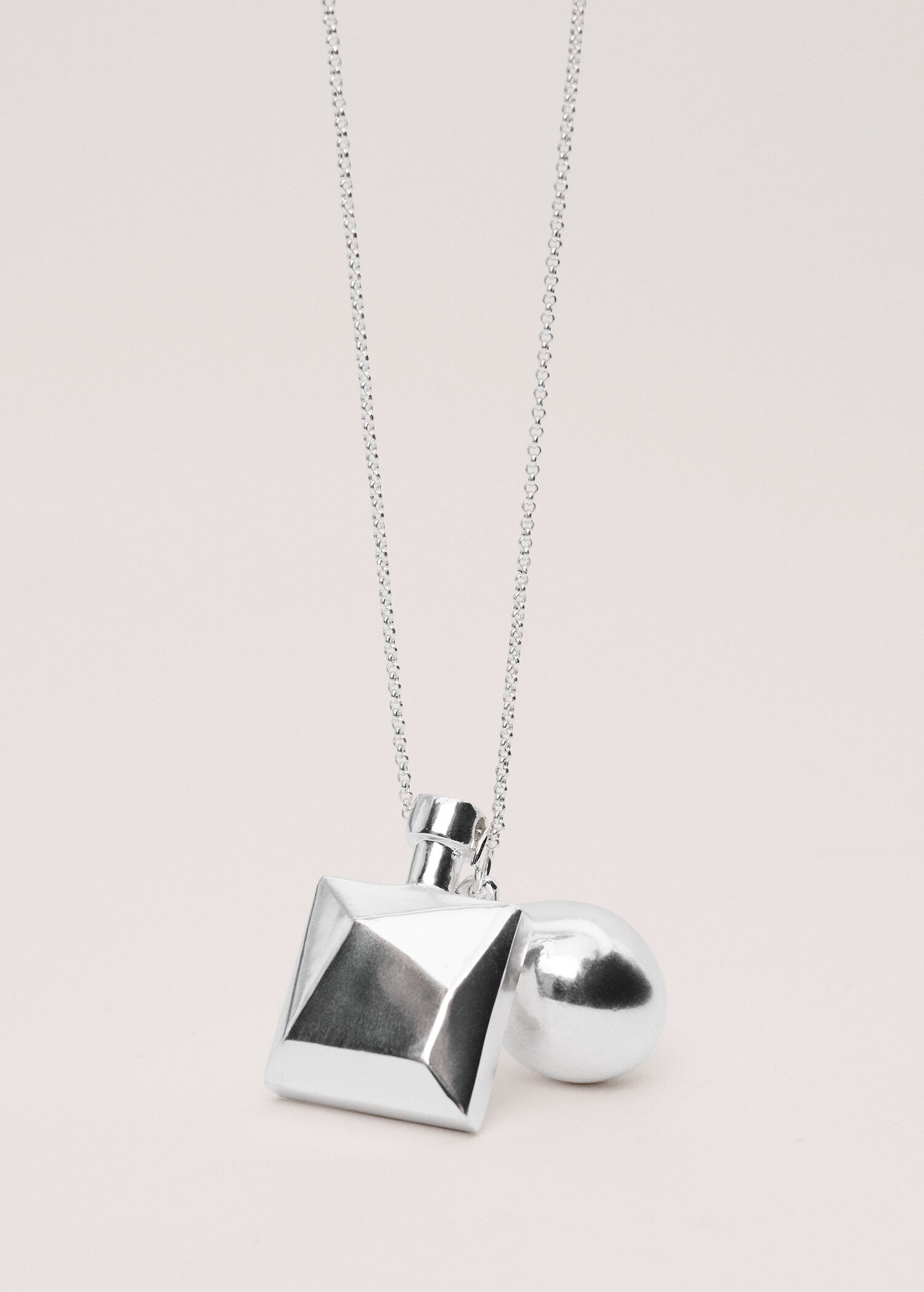 Collier ornements géométriques combinés - Plan moyen