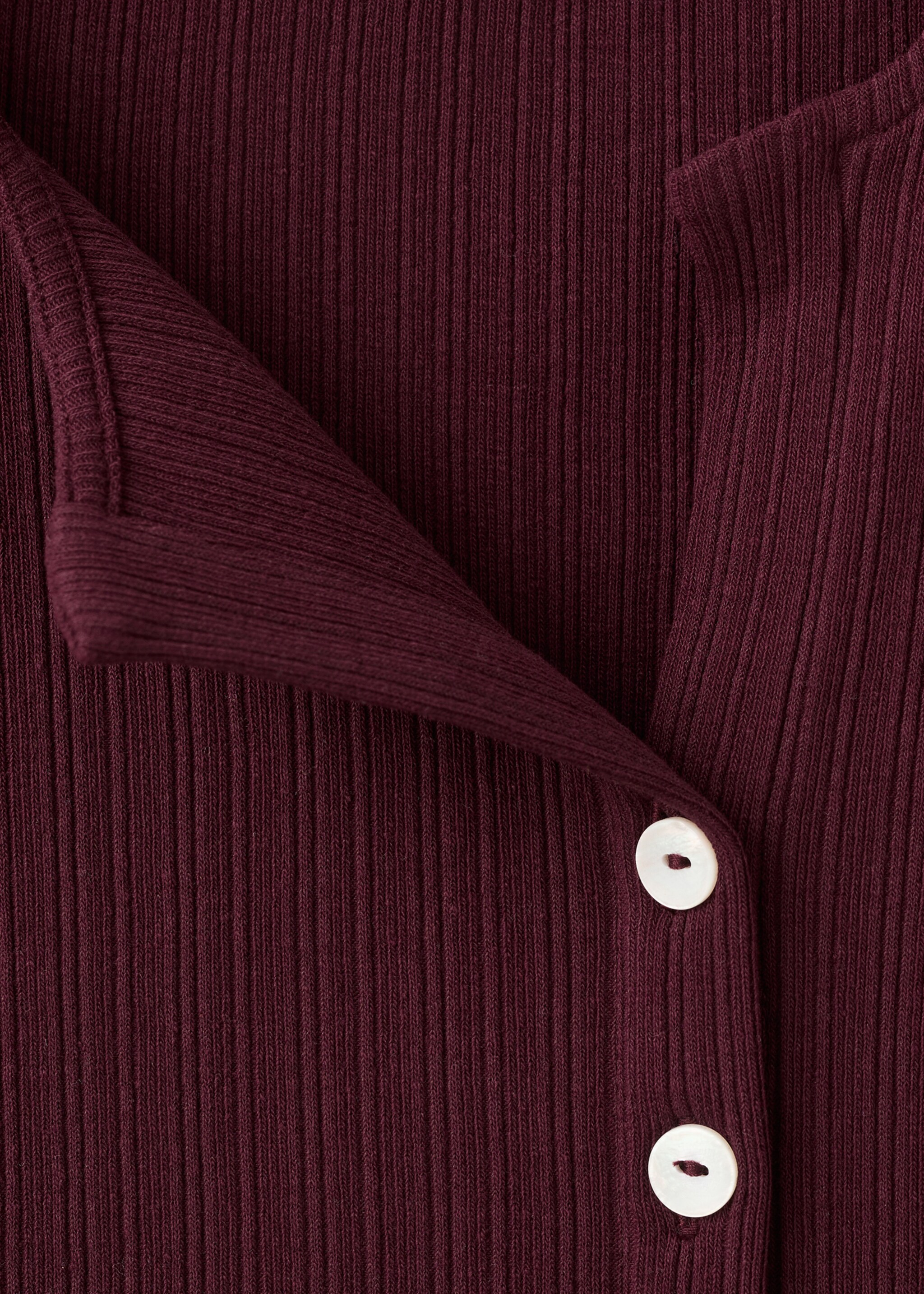Ribbed T-shirt with button detail - Details of the article 8, Maroon. Ref: 27024445-00.