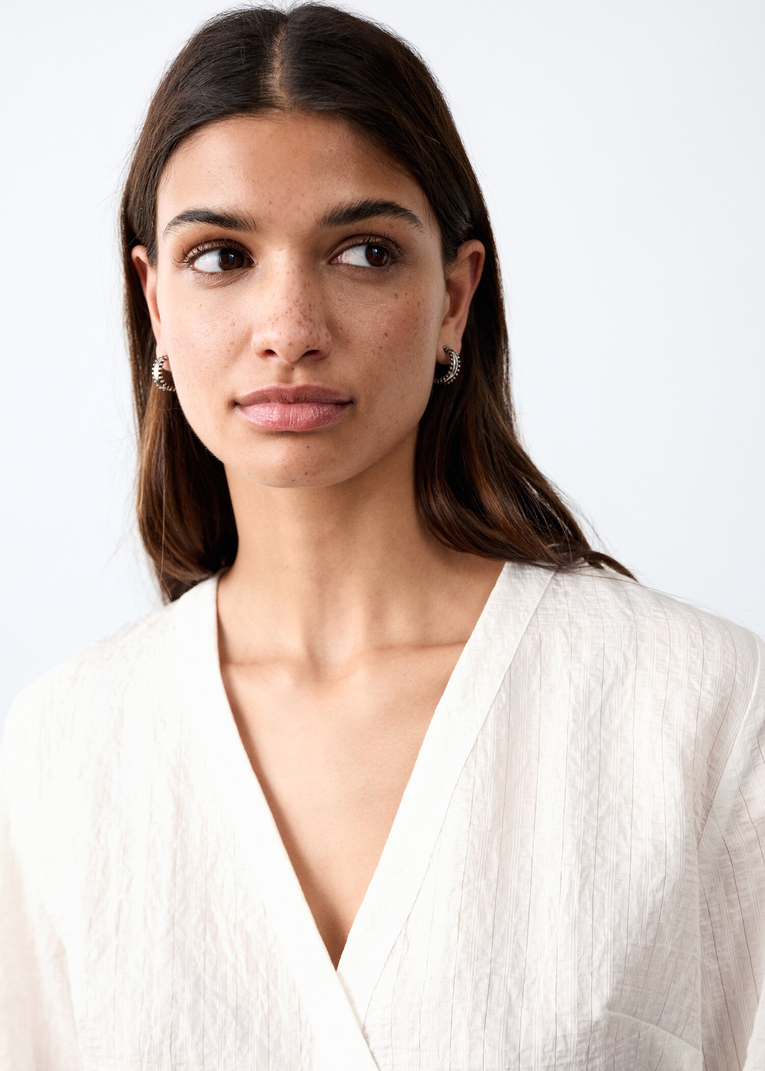 Double-breasted blouse with bow - Details of the article 1