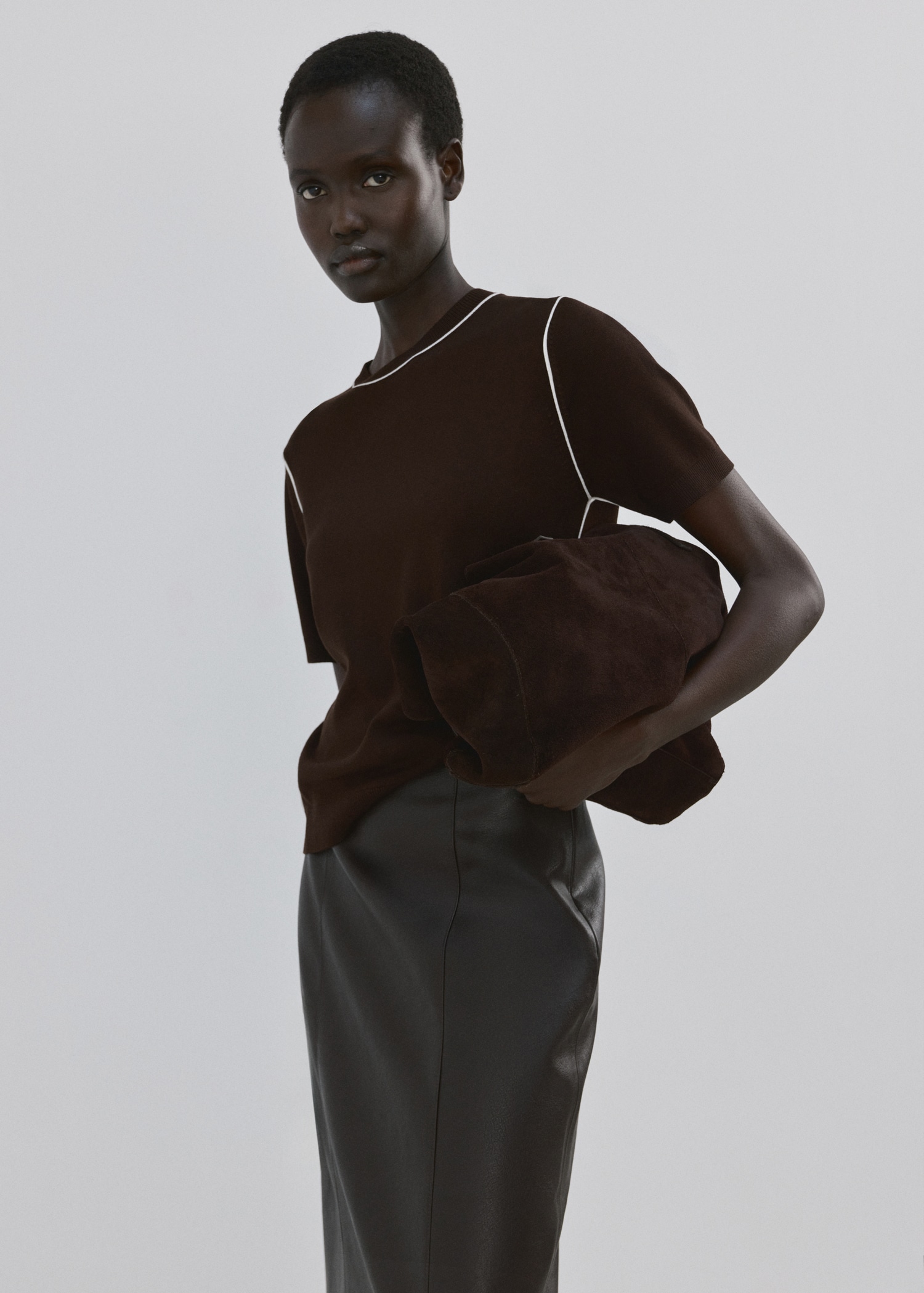 كنزة جيرسي محبوكة بخطوط متباينة - رؤية وسط