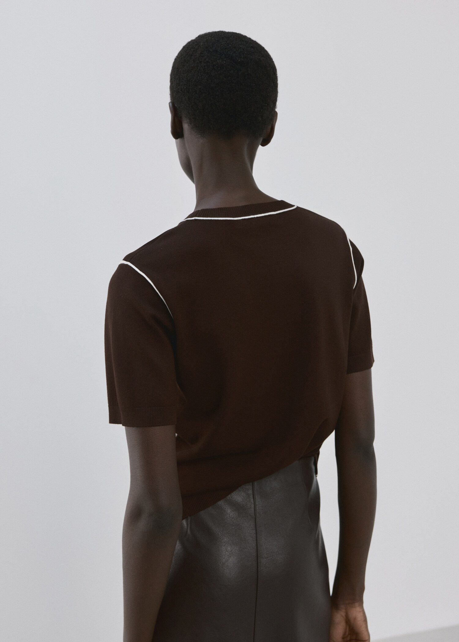 كنزة جيرسي محبوكة بخطوط متباينة - الجهة الخلفية للمنتج