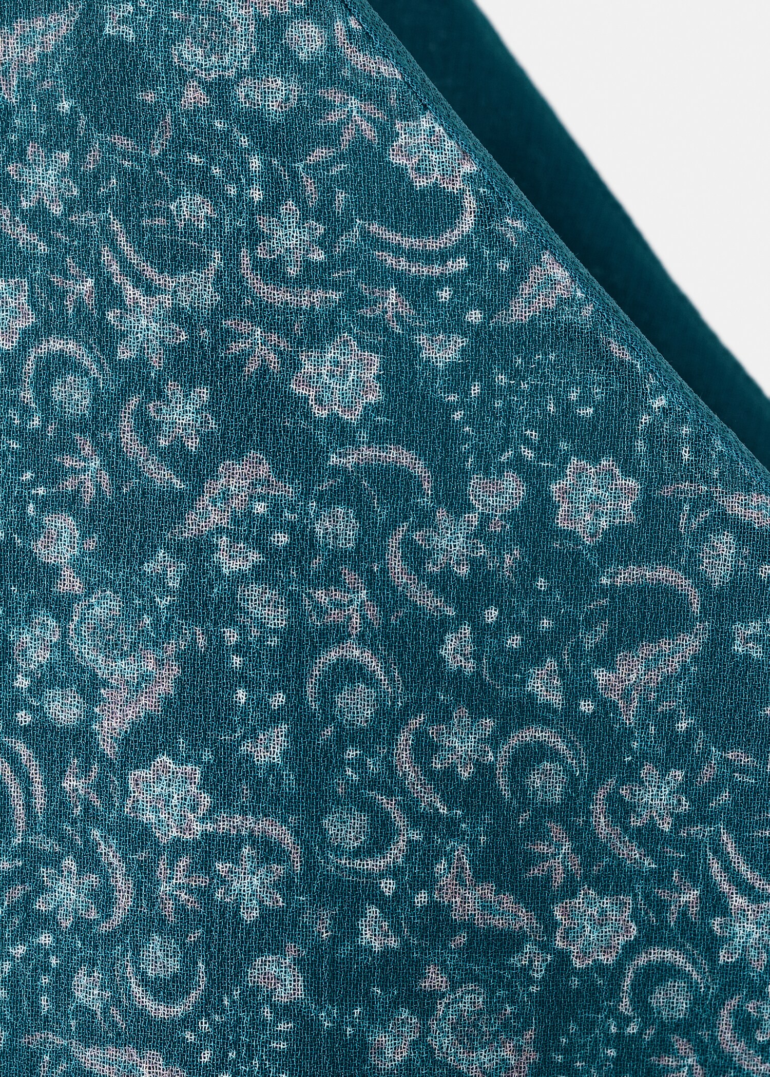 Asymmetrical printed blouse - Details of the article 0