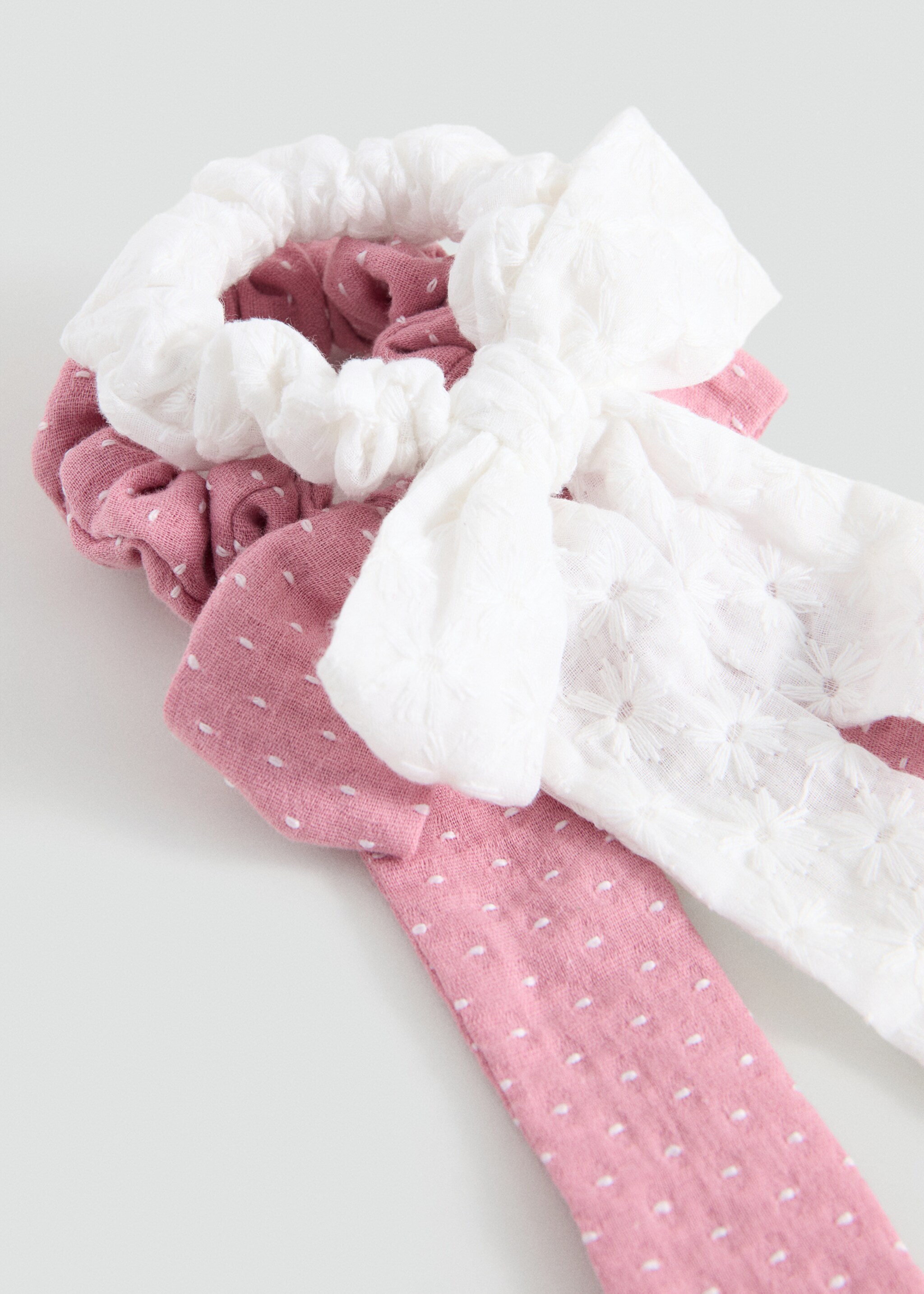 Bow hair tie - Medium plane, White. Ref: 27024785-00.