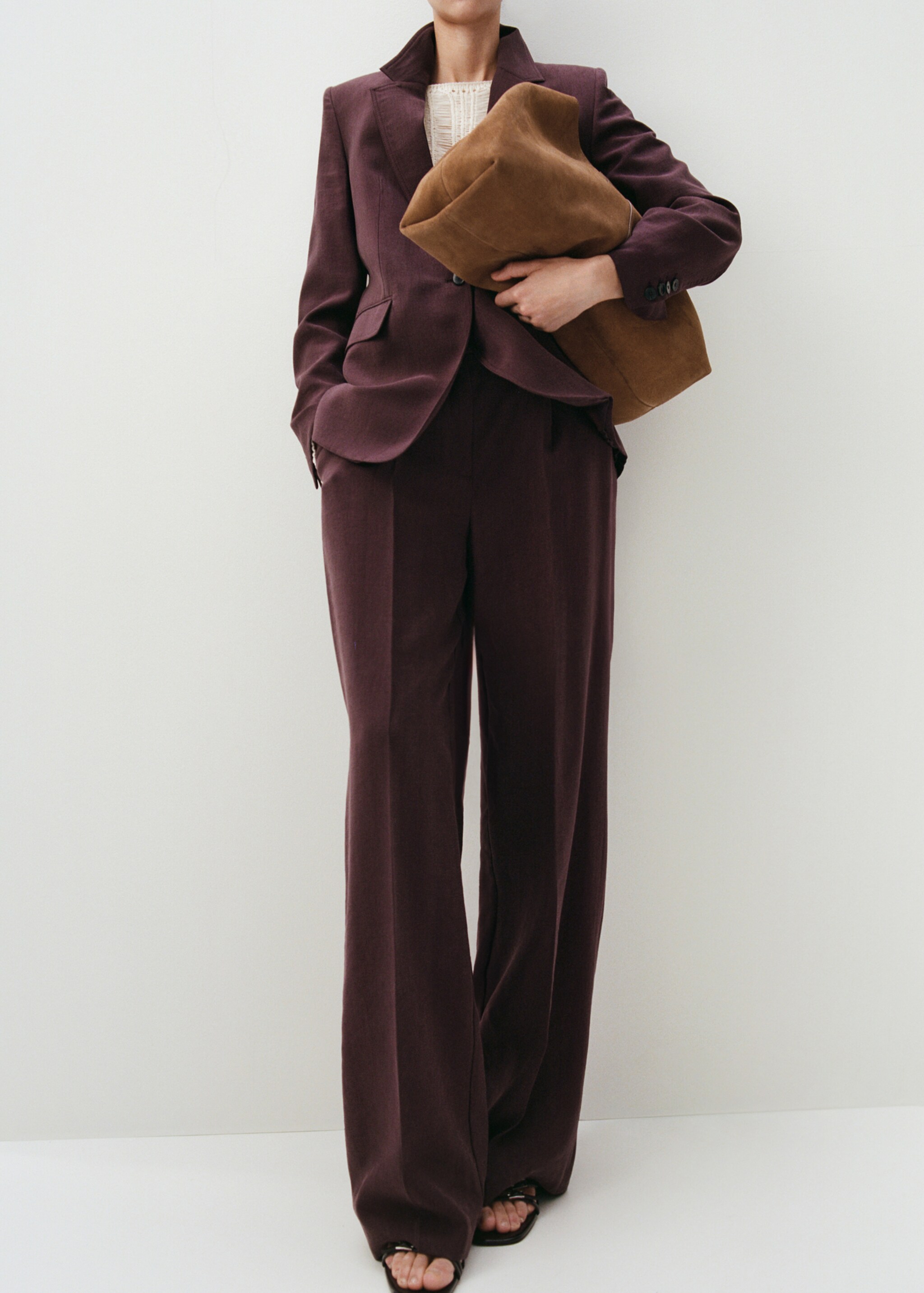 Low-rise lyocell trousers - Details of the article 2, Purple. Ref: 27024788-00.