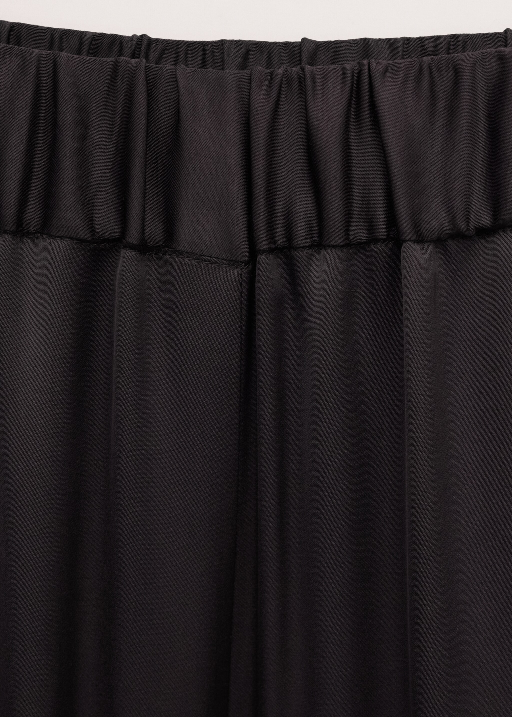 Straight-leg trousers with adjustable waist - Details of the article 8, Brown. Ref: 27024789-00.