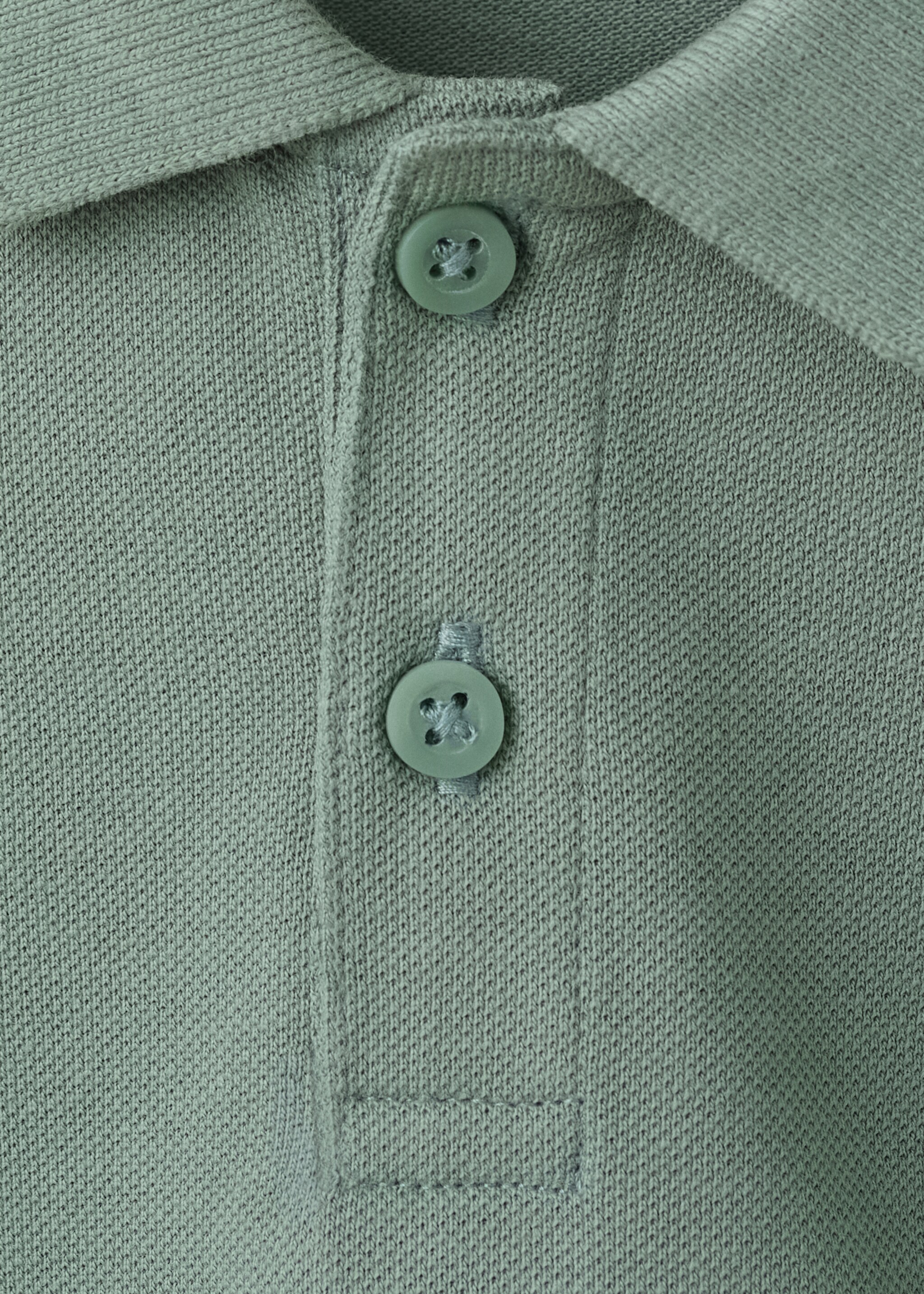 Polo algodón manga corta - Detalle del artículo 8, Verde. Ref: 27025144-00.