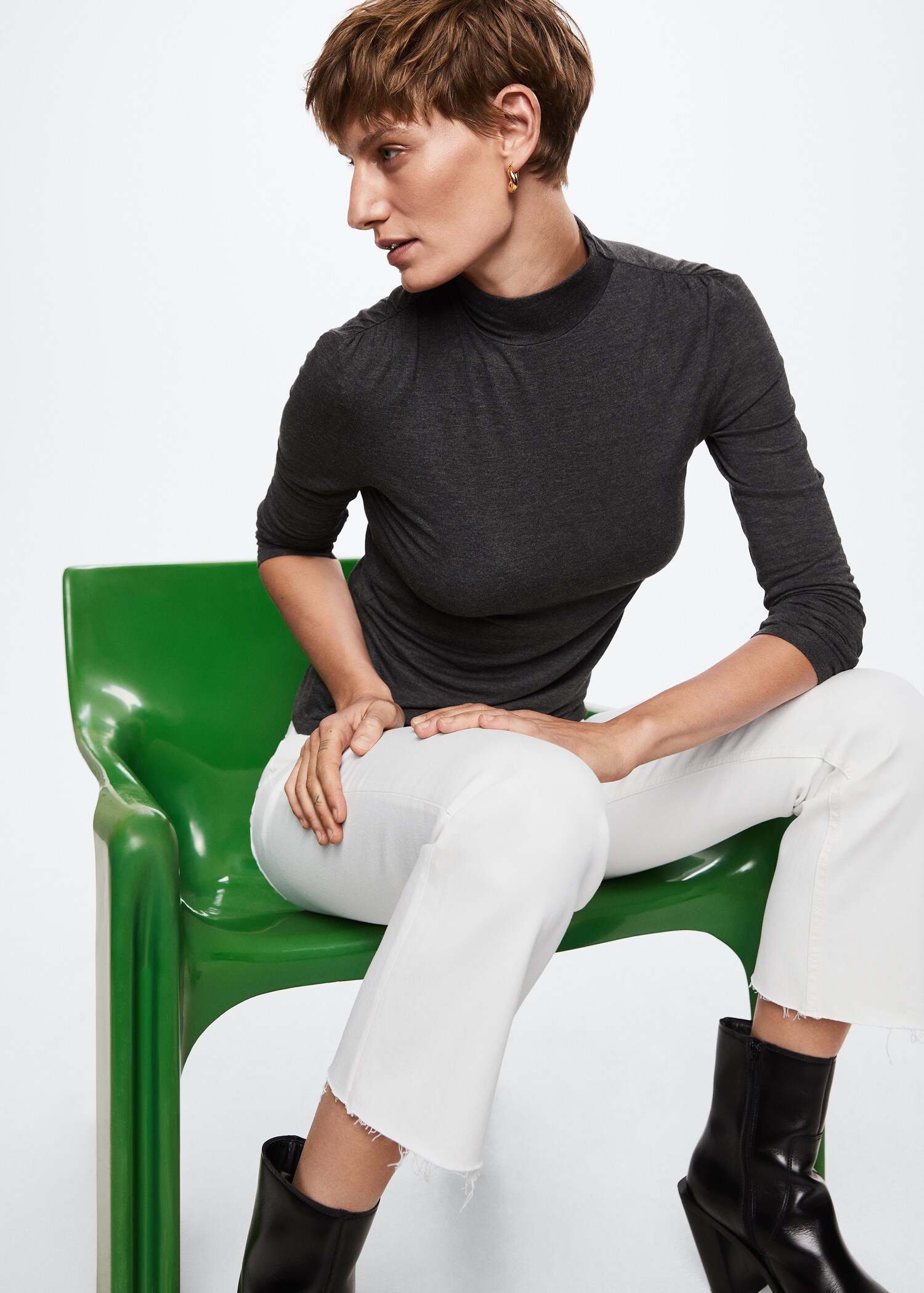 High-waist bootcut jeans - Details of the article 2