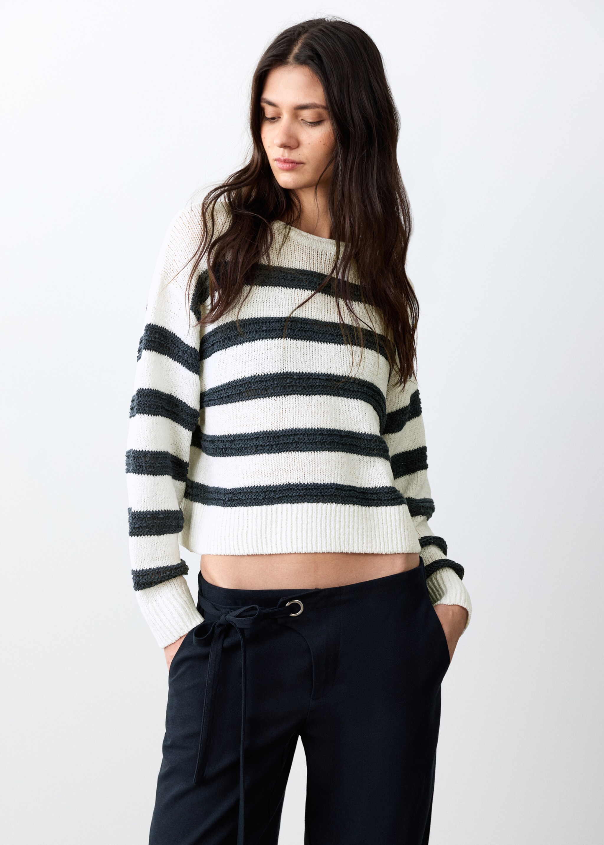 Sweater naval - Medium plane, Off White. Ref: 27025817-00.